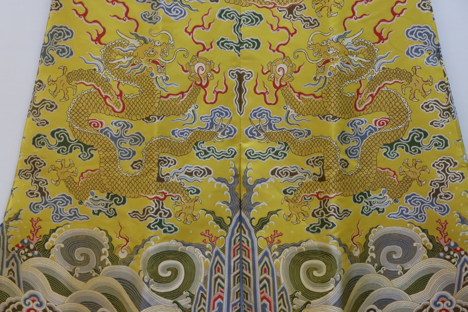 Silk Embroidery Cloud and Dragon Pattern Dragon Robe - 8