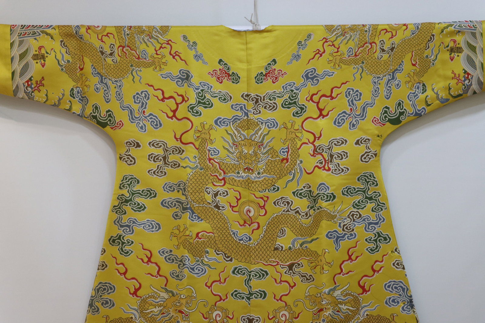 Silk Embroidery Cloud and Dragon Pattern Dragon Robe - 9