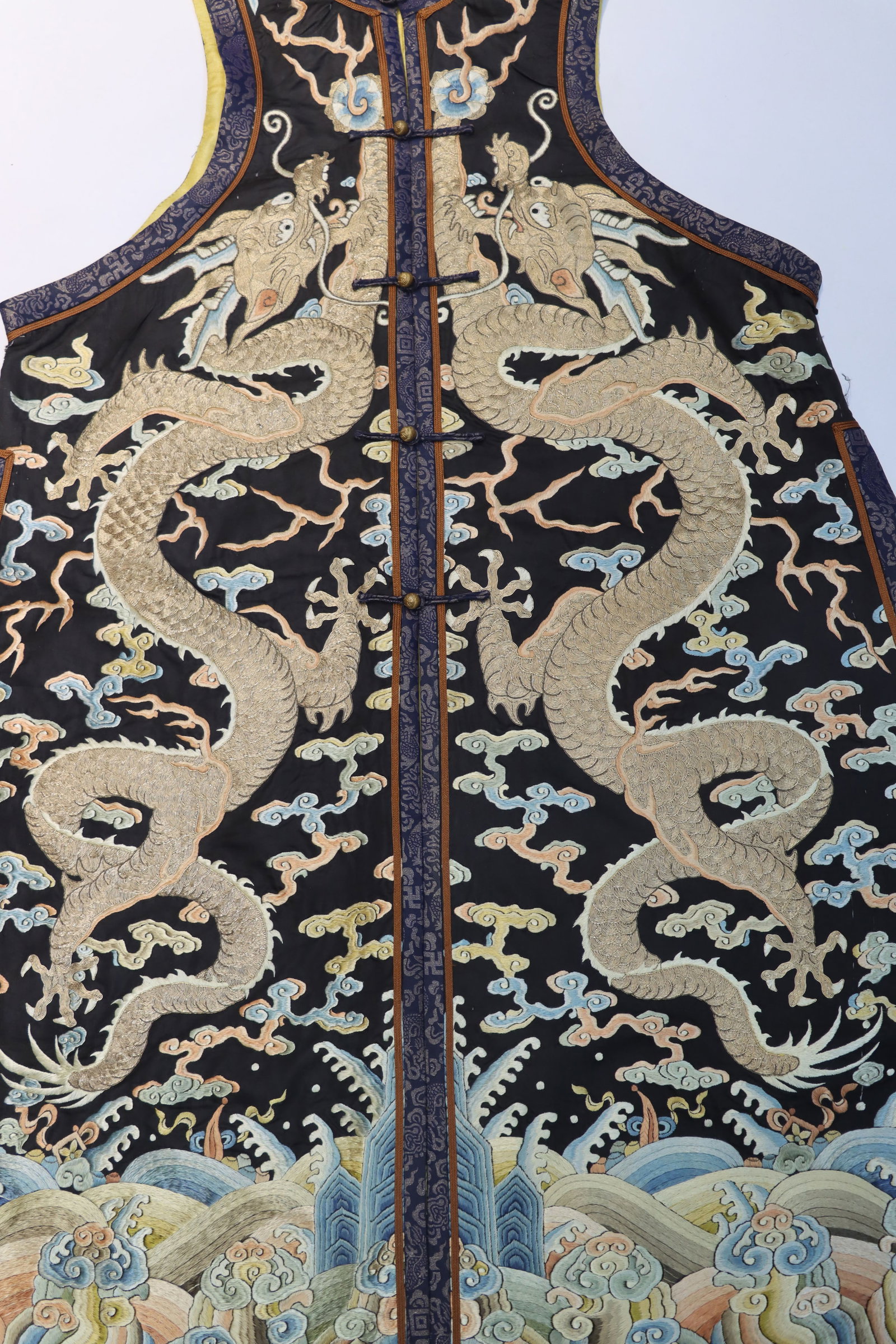 Silk Embroidery Cloud and Dragon Pattern Dragon Robe - 6