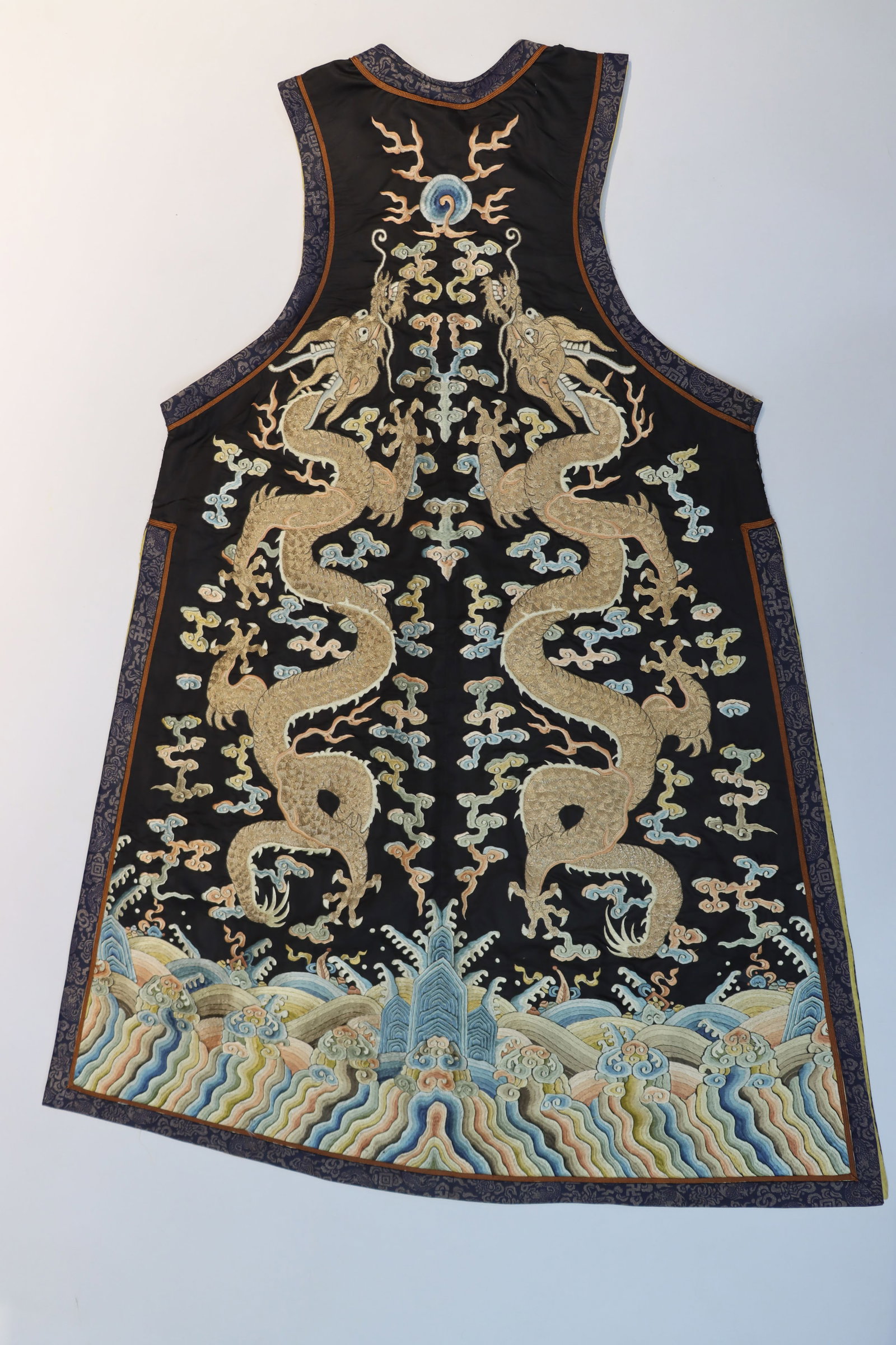 Silk Embroidery Cloud and Dragon Pattern Dragon Robe - 7