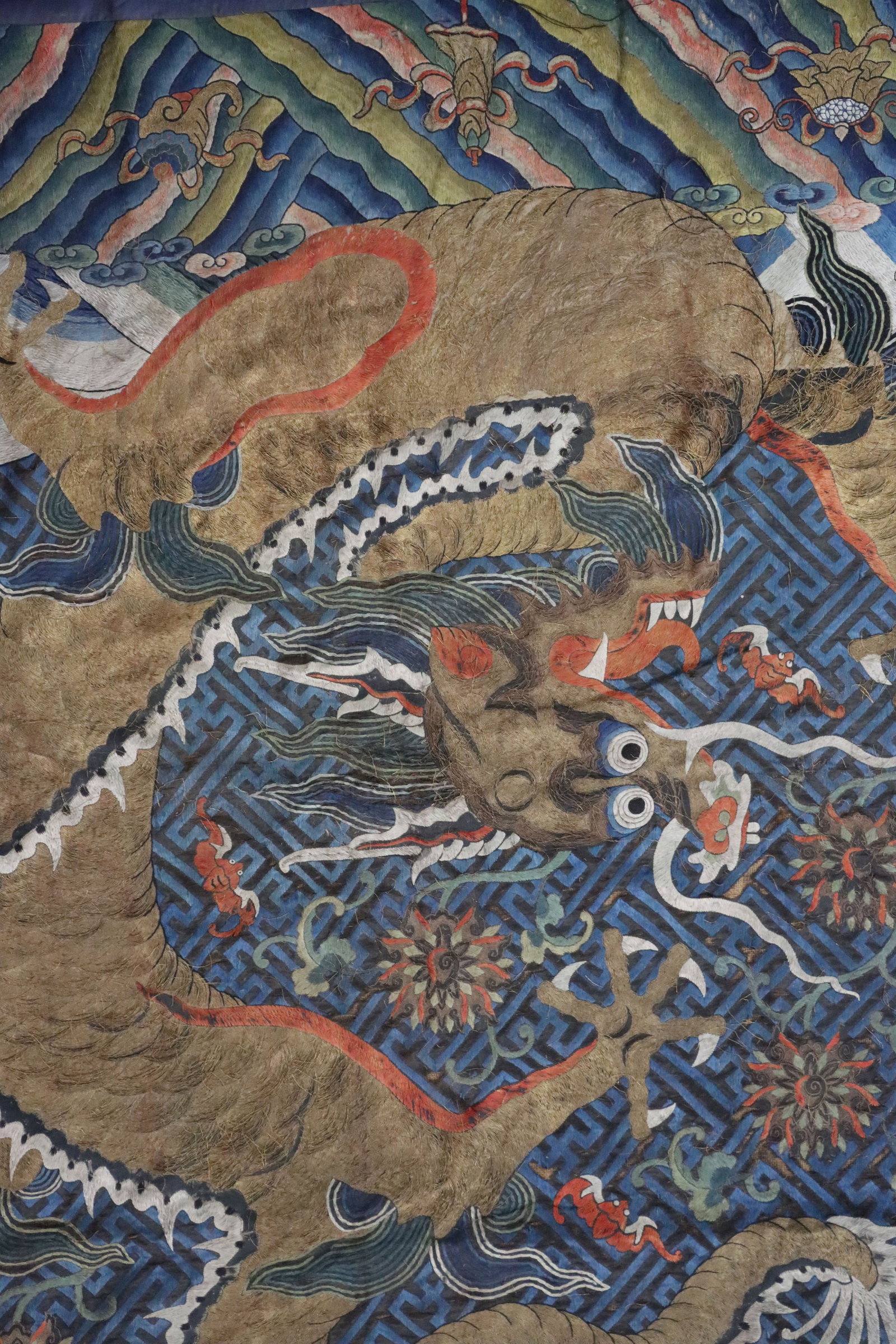 Silk Embroidery Cloud and Dragon Pattern Buzi - 4