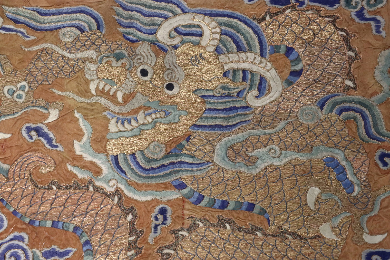 Silk Embroidery Cloud and Dragon Pattern Buzi - 3