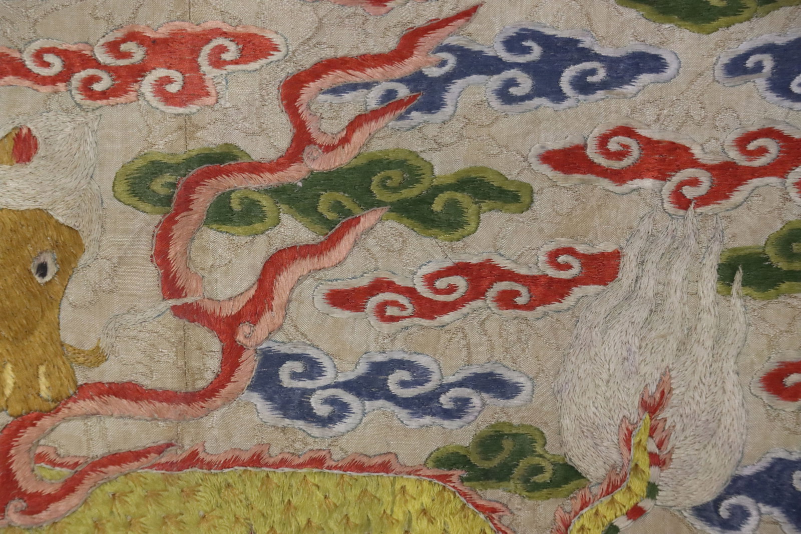 Silk Embroidery Kirin Pattern Buzi - 8