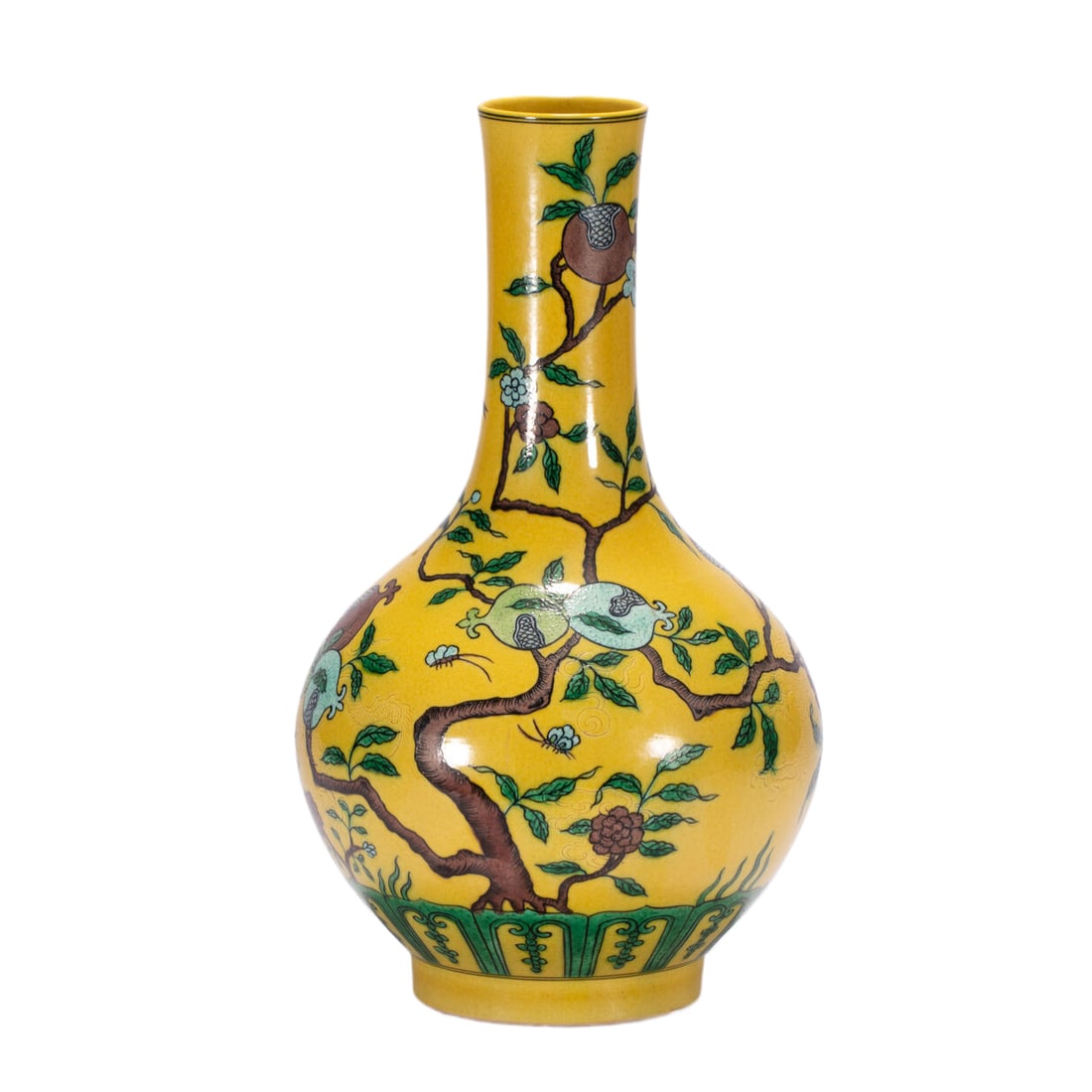 A CHINESE YELLOW GROUND SANCAI POMEGRANATE VASE: A CHINESE YELLOW GROUND SANCAI POMEGRANATE VASE (19 x 19 x 32cm,Weight 1740g)