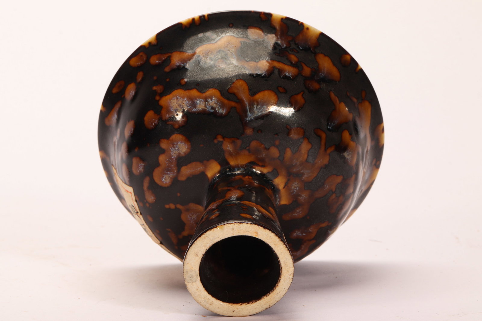 A CHINESE JIZHOU TORTOISE-SHELL STEM CUP - 10