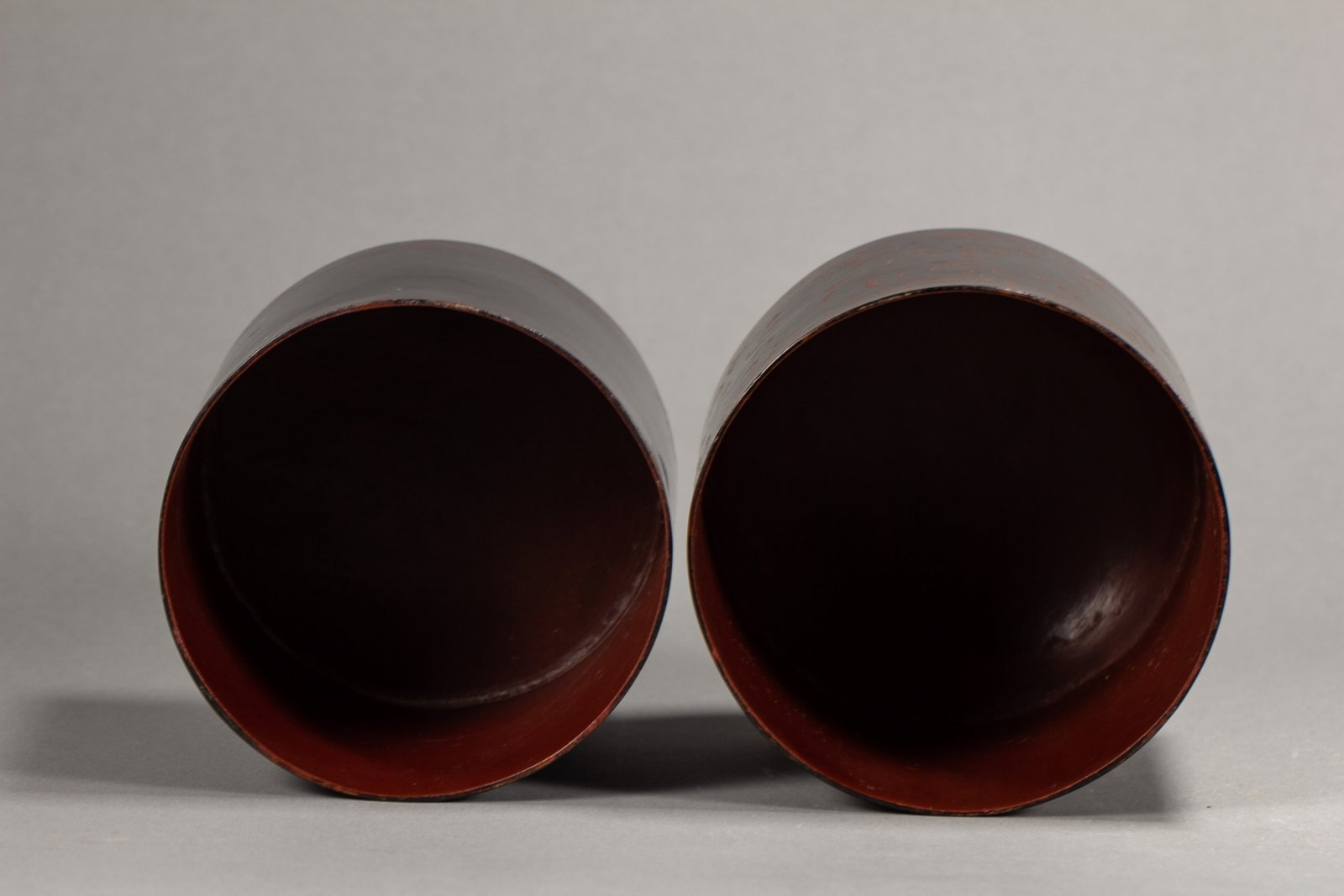 A CHINESE LACQUER CYLINDRICAL COVERED BOX - 5