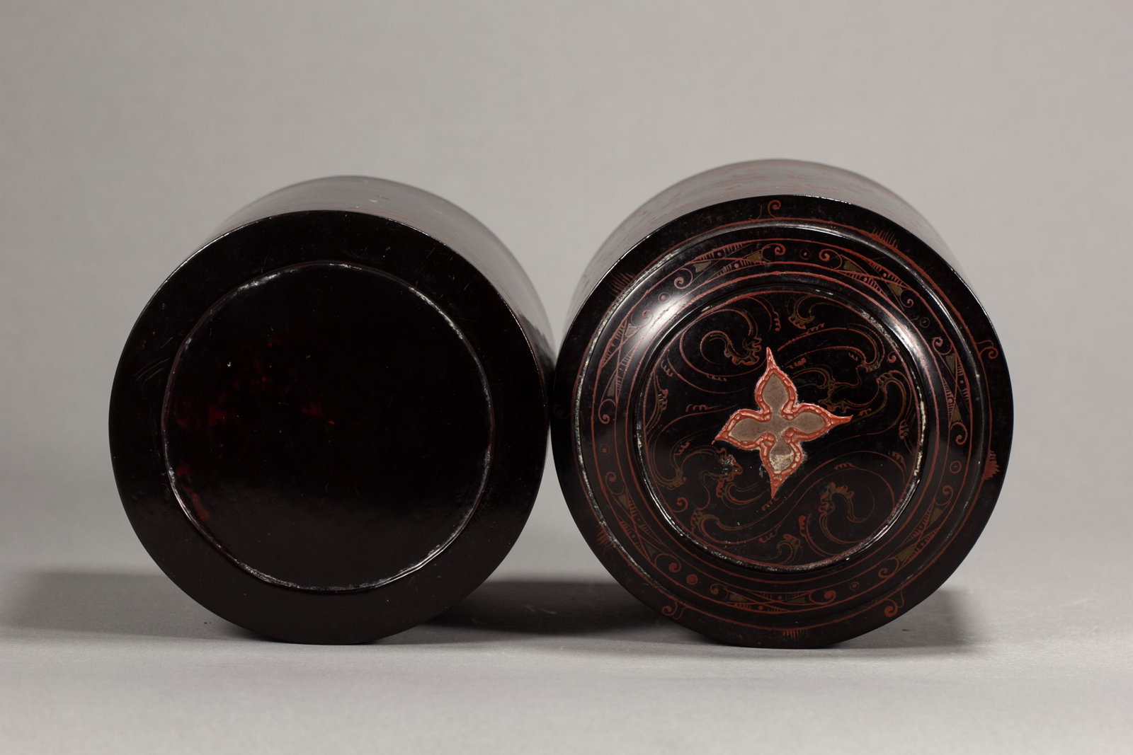 A CHINESE LACQUER CYLINDRICAL COVERED BOX - 6