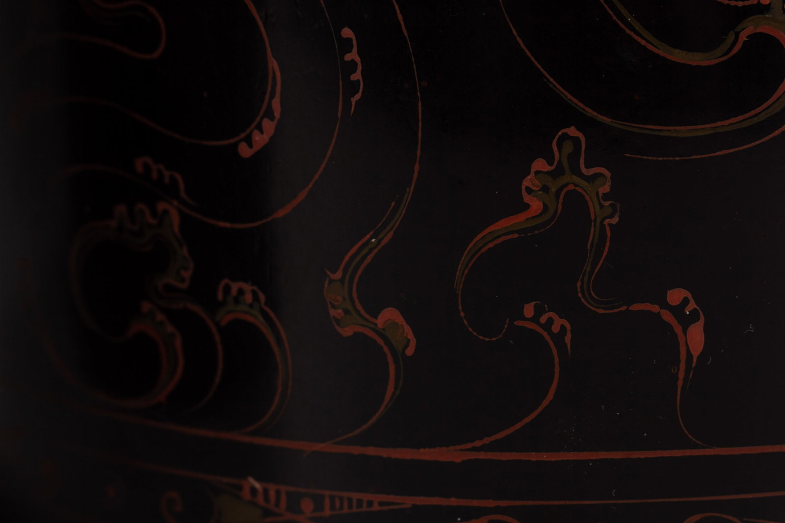 A CHINESE LACQUER CYLINDRICAL COVERED BOX - 9
