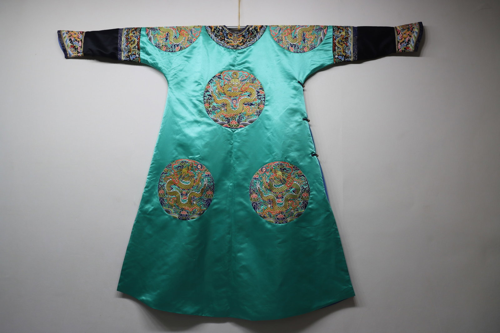 Silk Embroidery Cloud and Dragon Pattern Dragon Robe - 6