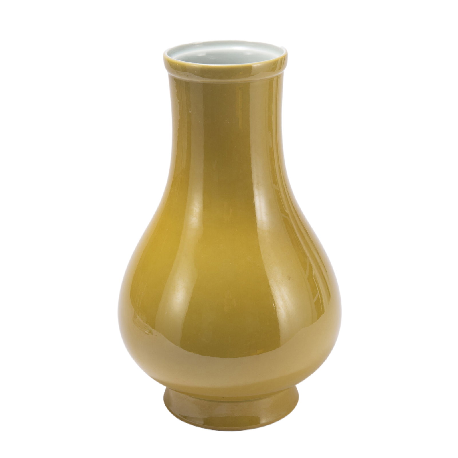 A YELLOW GLAZE PORCELAIN VASE ,QIANLONG: A YELLOW GLAZE PORCELAIN VASE ,QIANLONG (17.5 x 29.9cm,Weight 1900g)