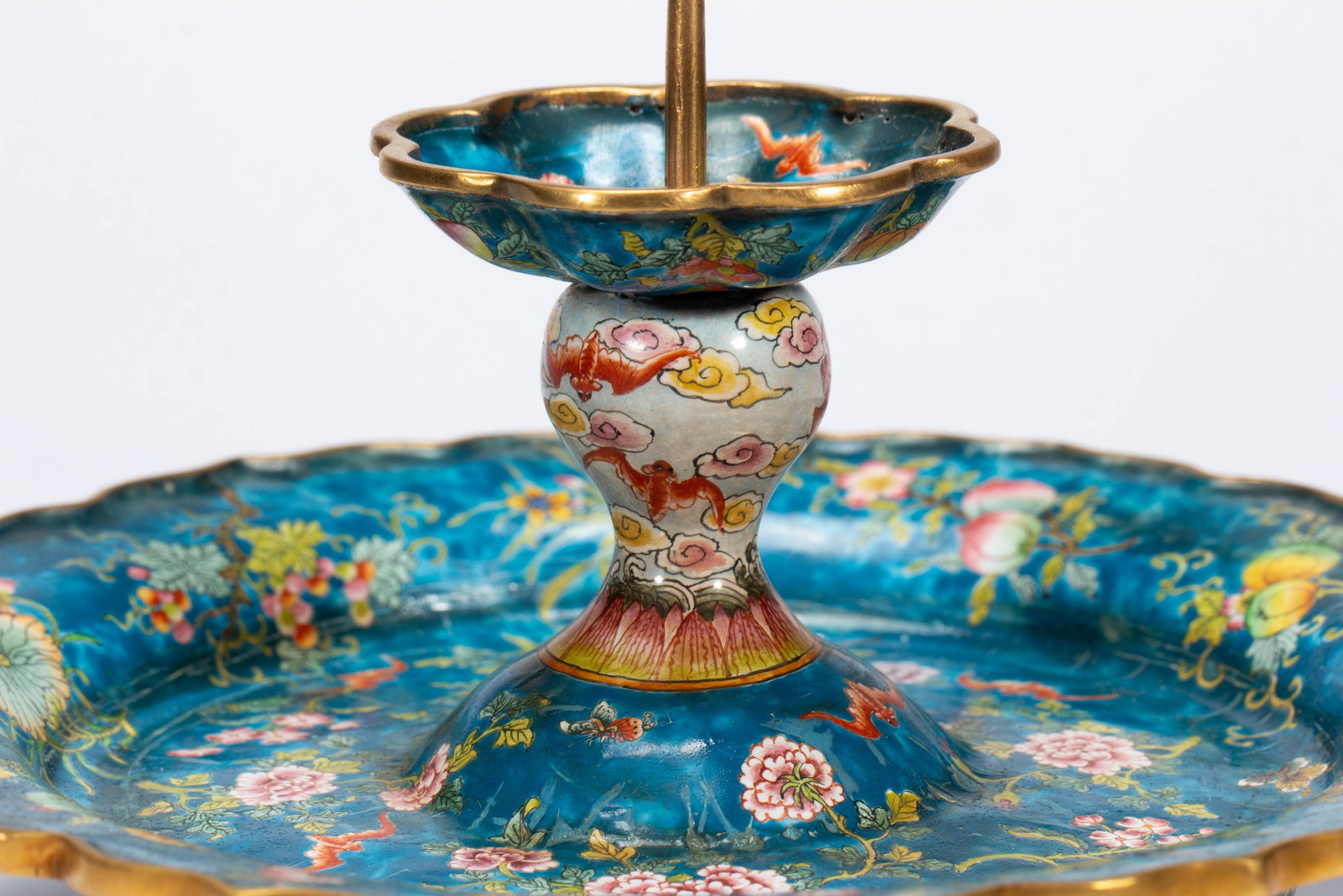 A CHINESE PAINTED ENAMEL CANDLESTICK - 3