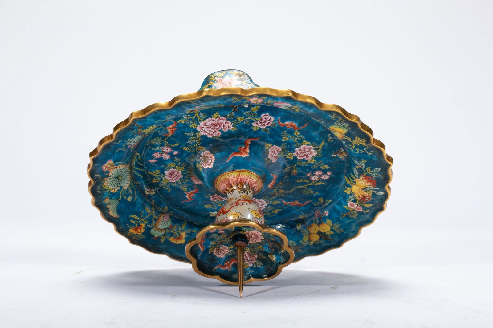 A CHINESE PAINTED ENAMEL CANDLESTICK - 5