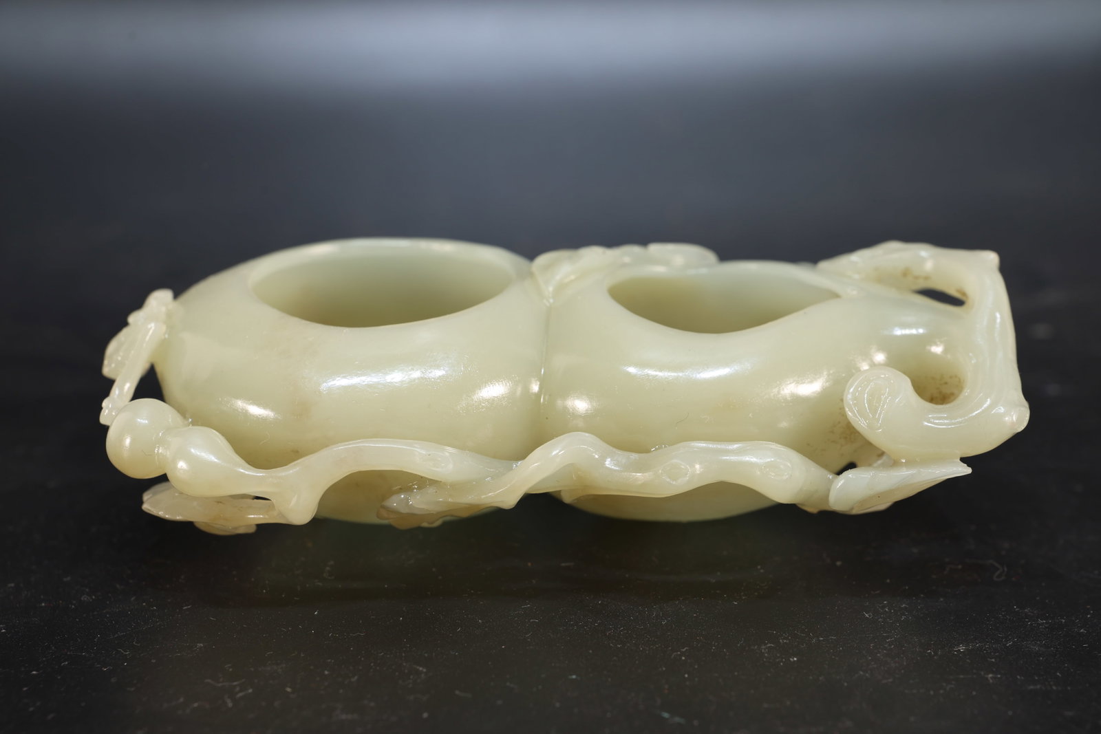 Jade Carved Gourd Shape Washer - 8