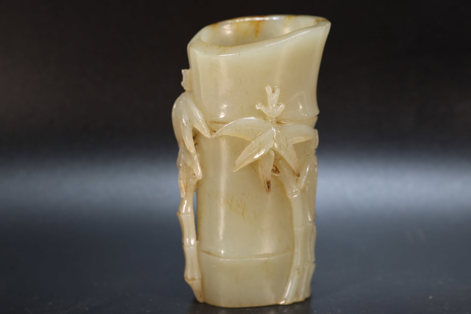 Jade Carved Bamboo Shape Brush Pot: Jade Carved Bamboo Shape Brush Pot ?9.5 x 4 x 3.5cm?