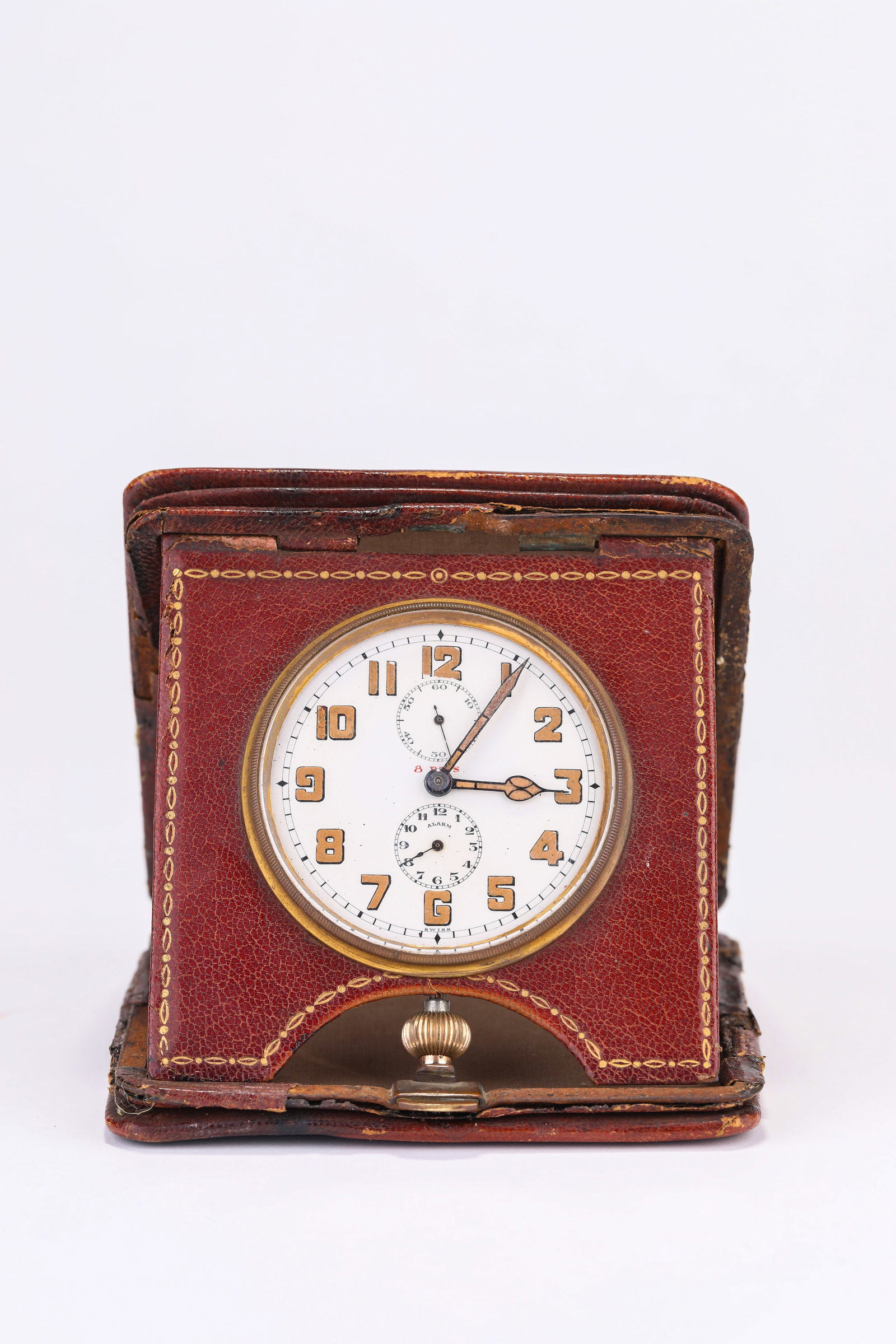 A VACHERON CONSTANTIN TRAVEL CARRIAGE CLOCK: A VACHERON CONSTANTIN TRAVEL CARRIAGE CLOCK Description: Dimensions: Weight: 300 g. Width: 64 mm. All measurements are approximate.