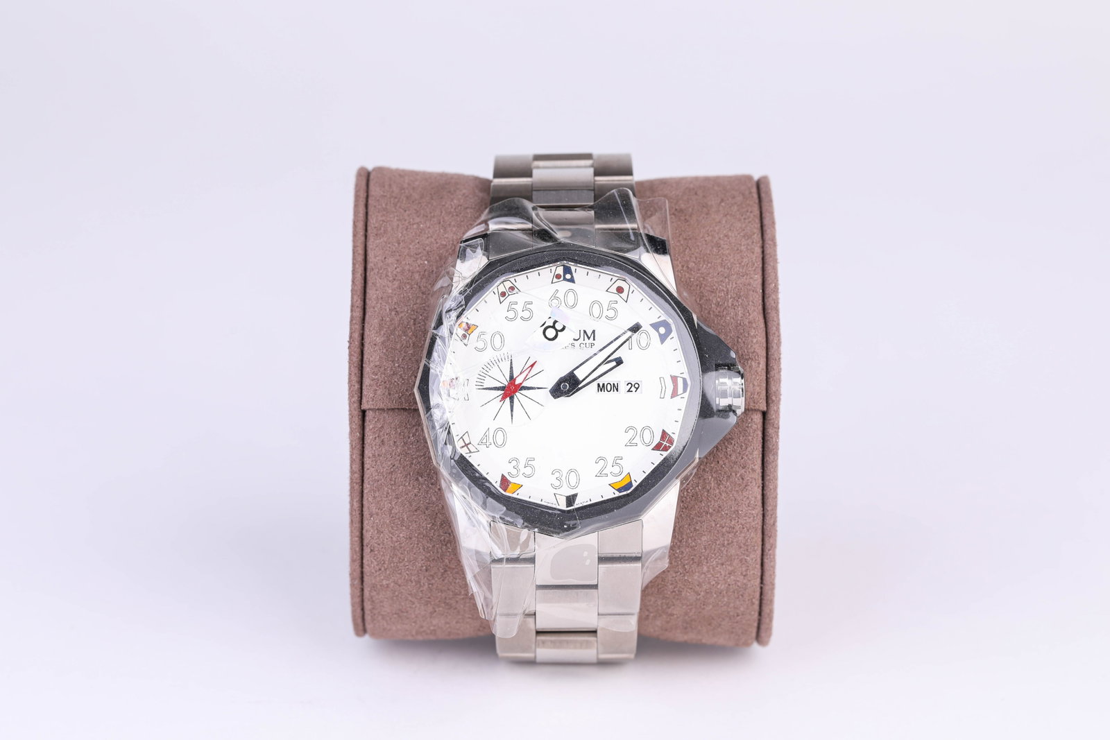 A CORUM TITANIUM AUTOMATIC MECHANICAL WRISTWATCH - 2