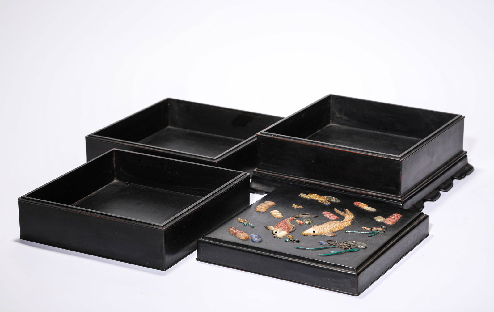A WOOD AND 'HUNDRED TREASURES'-INLAID 'LOTUS POND' COVERED BOX: A WOOD AND 'HUNDRED TREASURES'-INLAID 'LOTUS POND' COVERED BOX Description: Dimensions: Width: 24.5 cm x Height: 23 cm. All measurements are approximate.