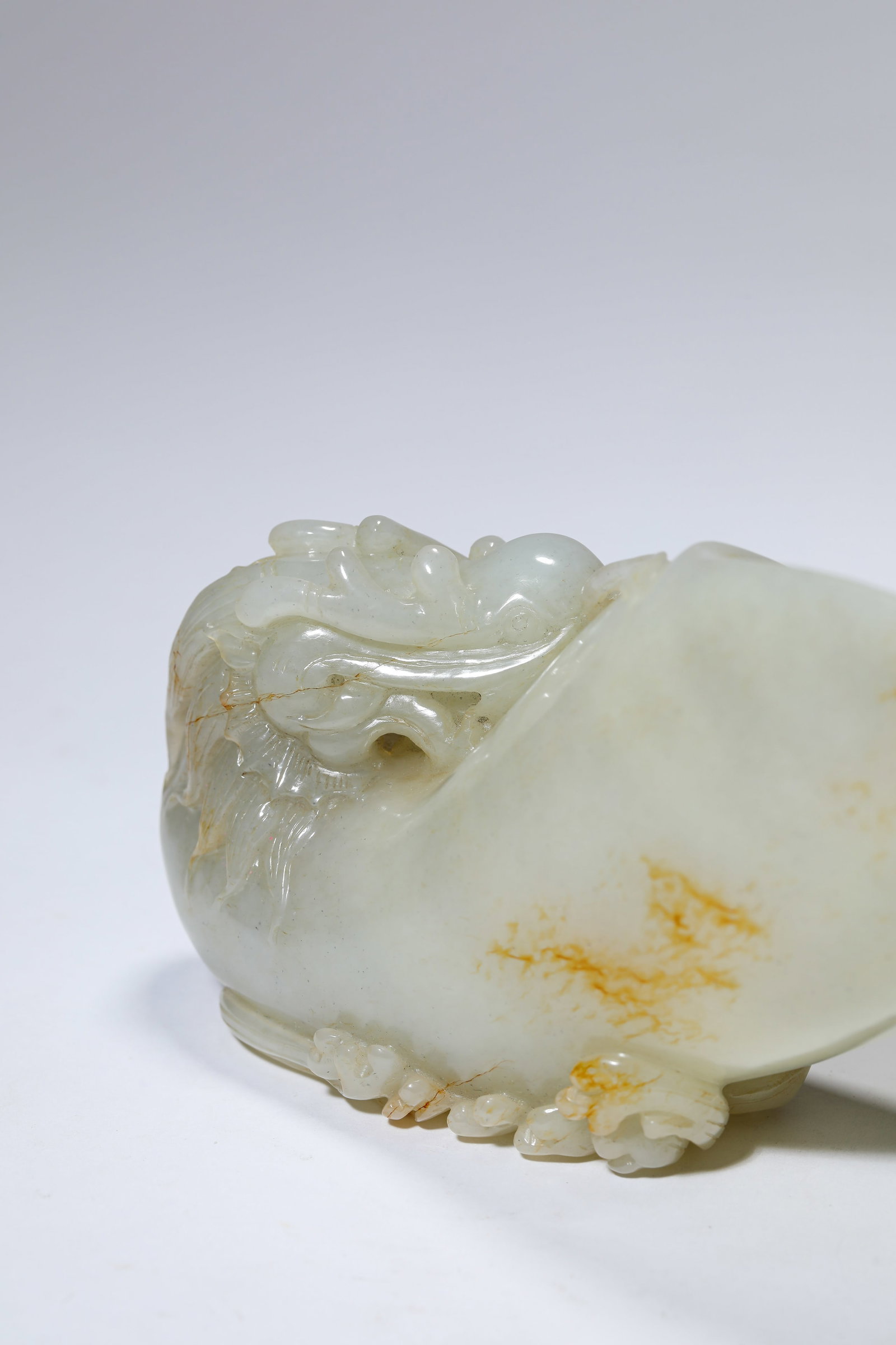 A JADE 'CARVED DRAGON-HEAD' CUP - 4