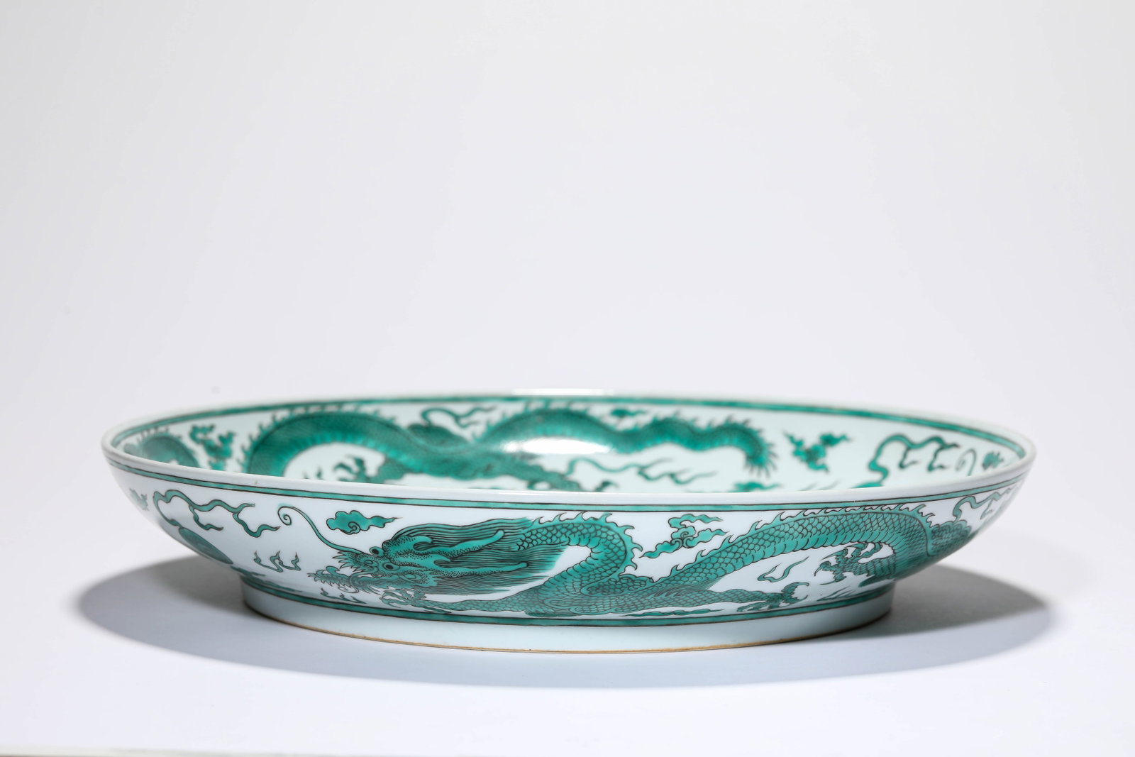 A GREEN-GLAZED 'DRAGON AND CLOUDS' DISH - 4
