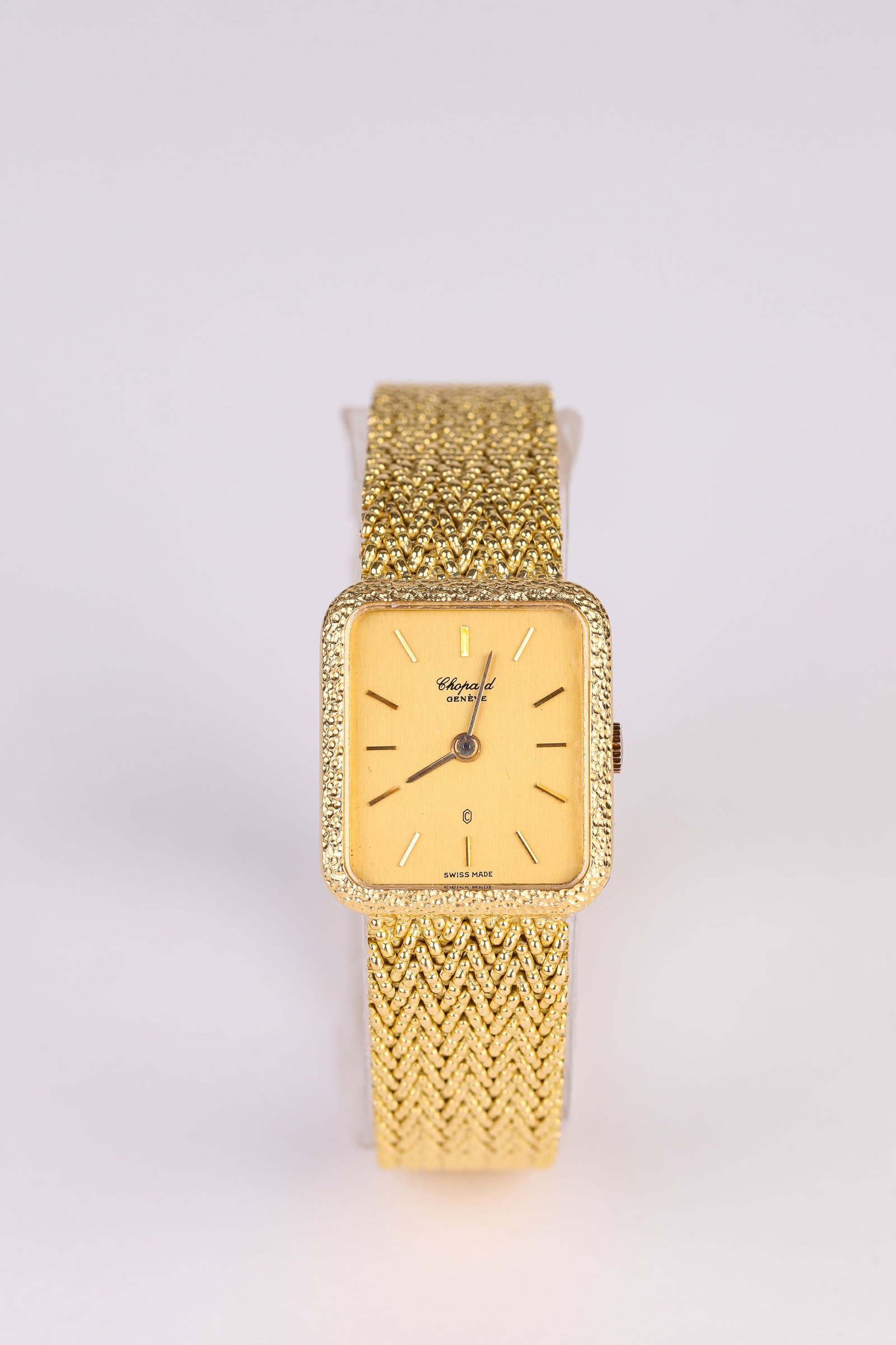 A CHOPARD GOLD WRISTWATCH (1 of 3)
