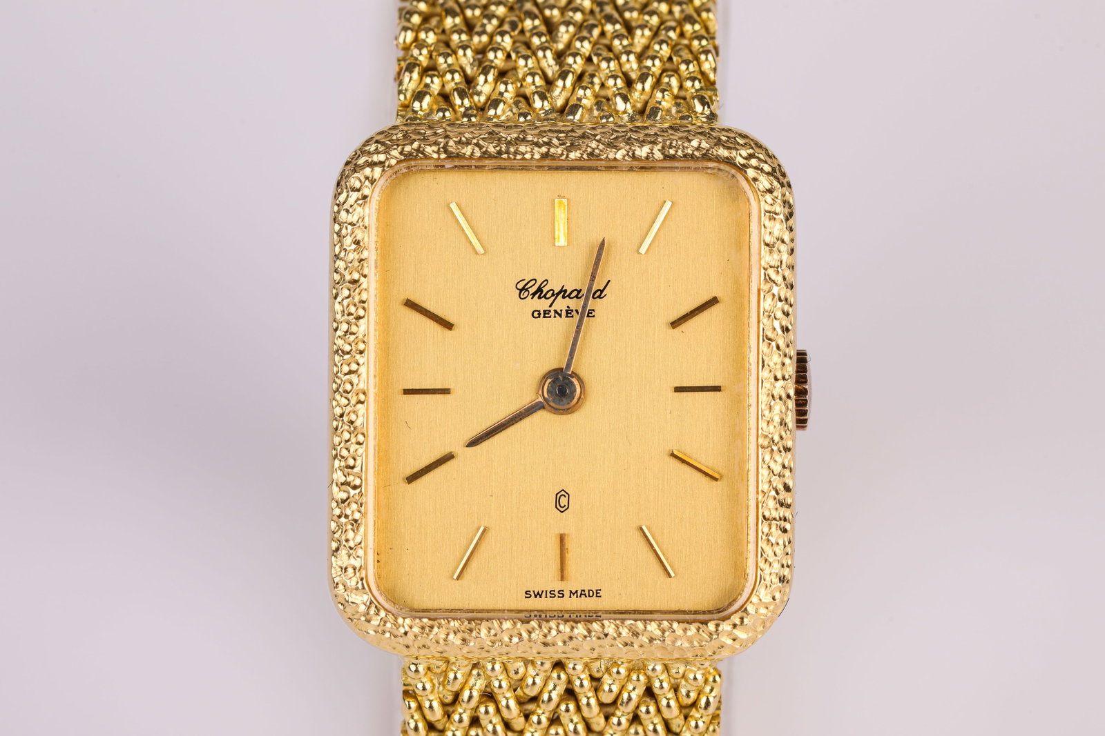 A CHOPARD GOLD WRISTWATCH - 2
