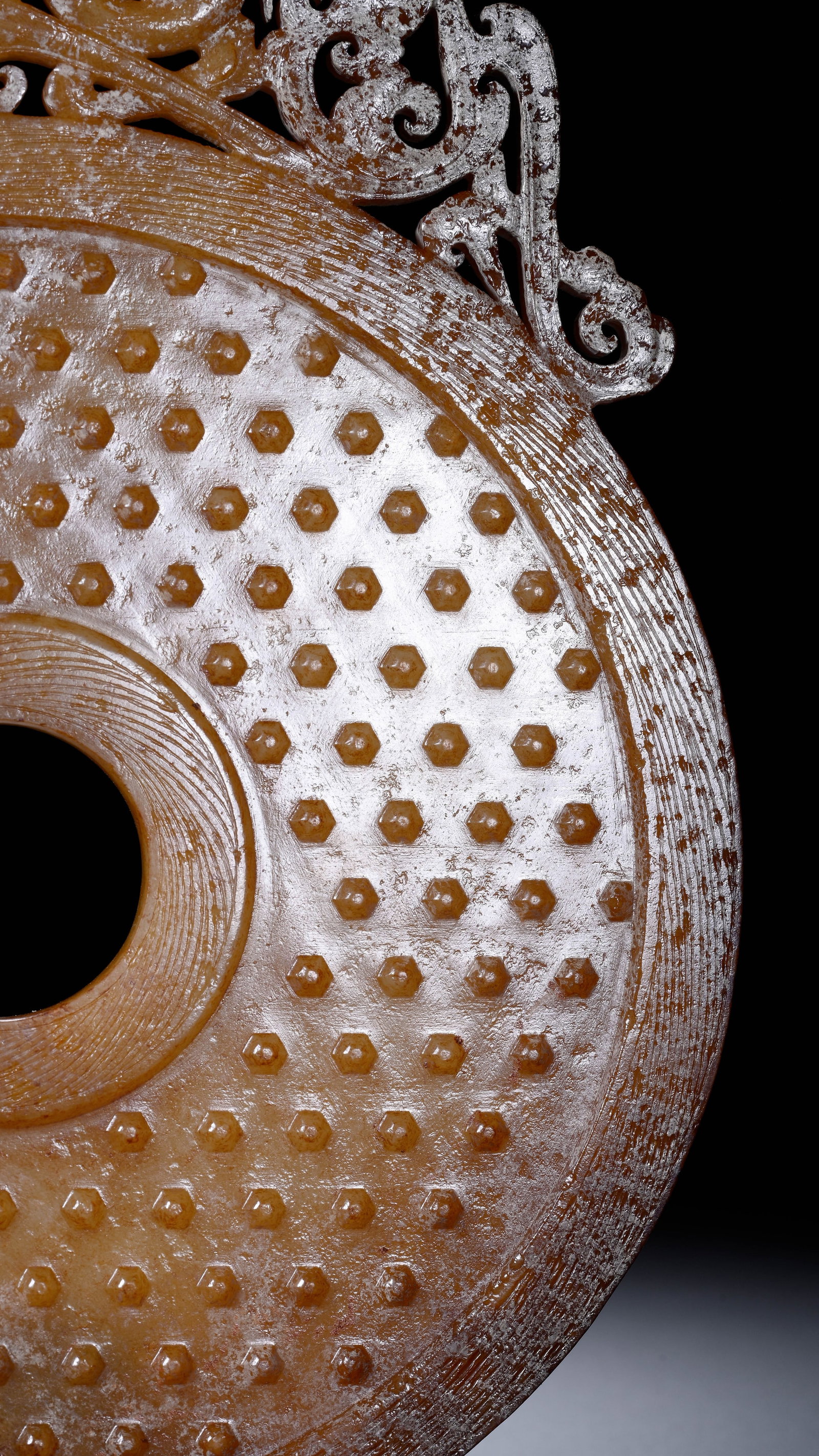 A JADE 'OPENWORK DRAGON AND PHOENIX' BI DISC - 6