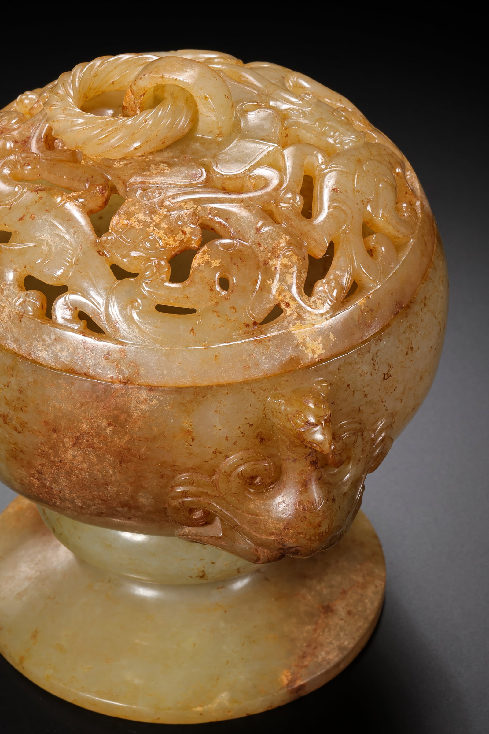 A JADE CENSER - 10