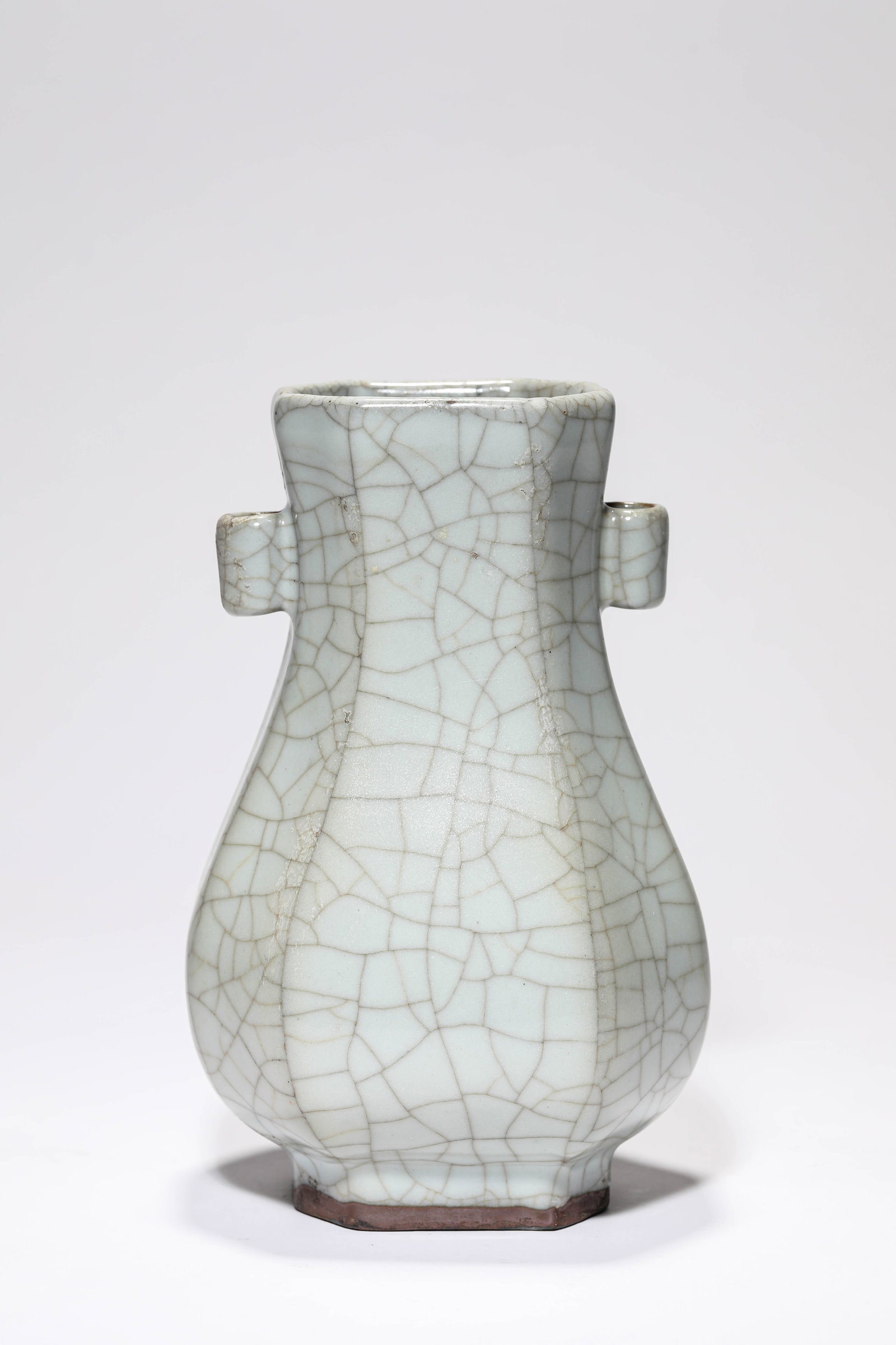 A GUAN-TYPE VASE (1 of 4)