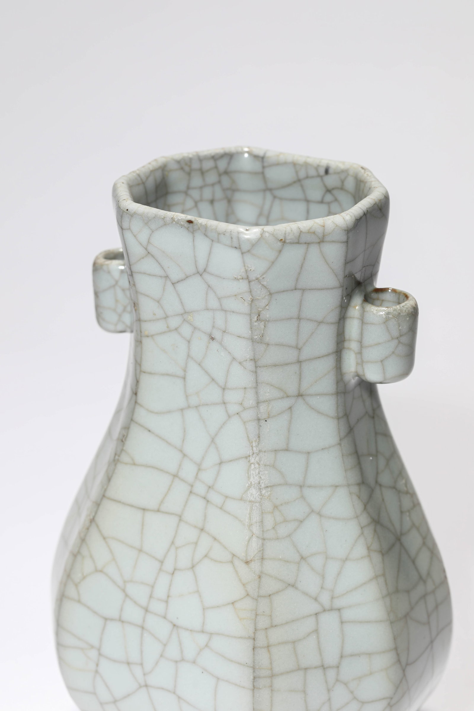 A GUAN-TYPE VASE - 2
