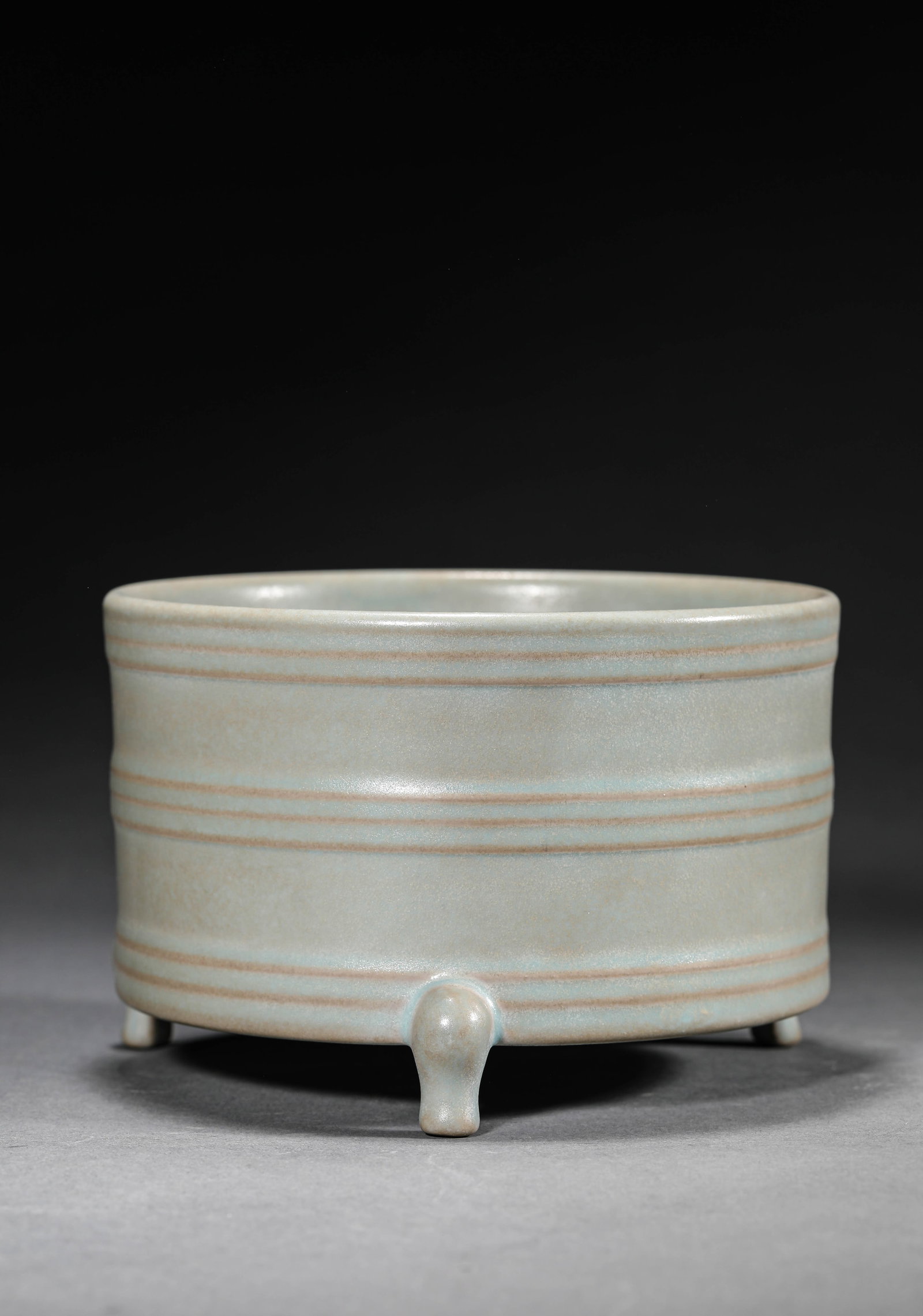 A RU WARE THREE-LEGGED INCENSE BURNER - 3