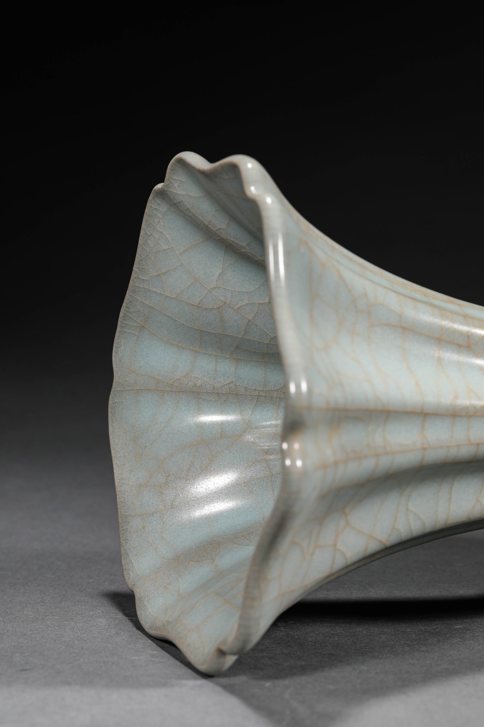 A GE WARE GU VASE - 4