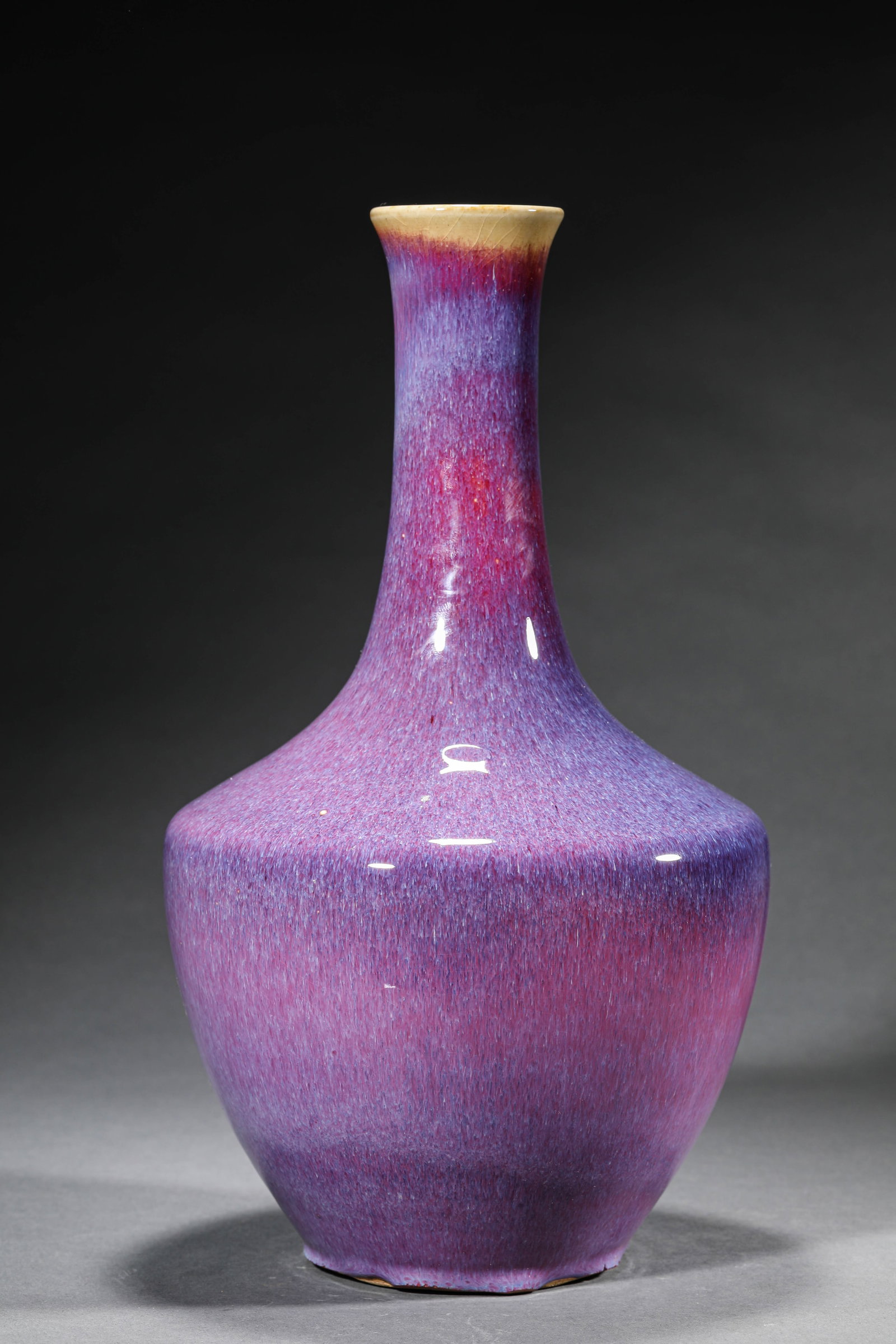 A YAOBAO GLAZED PRESENTATION VASE - 3