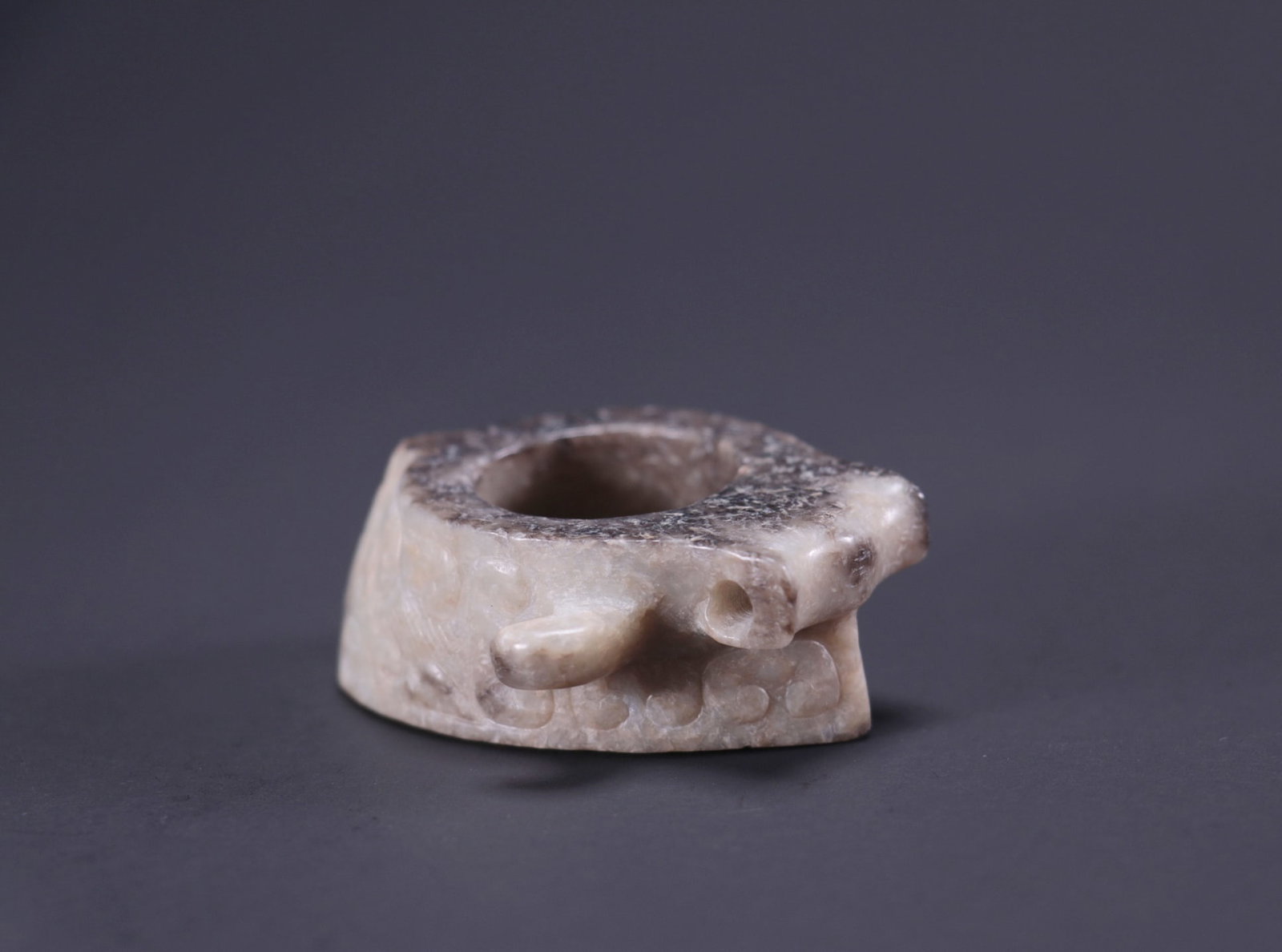 A PALE CELADON JADE CONG-FORM TUBE WITH INTERLOCKING PATTERN - 5