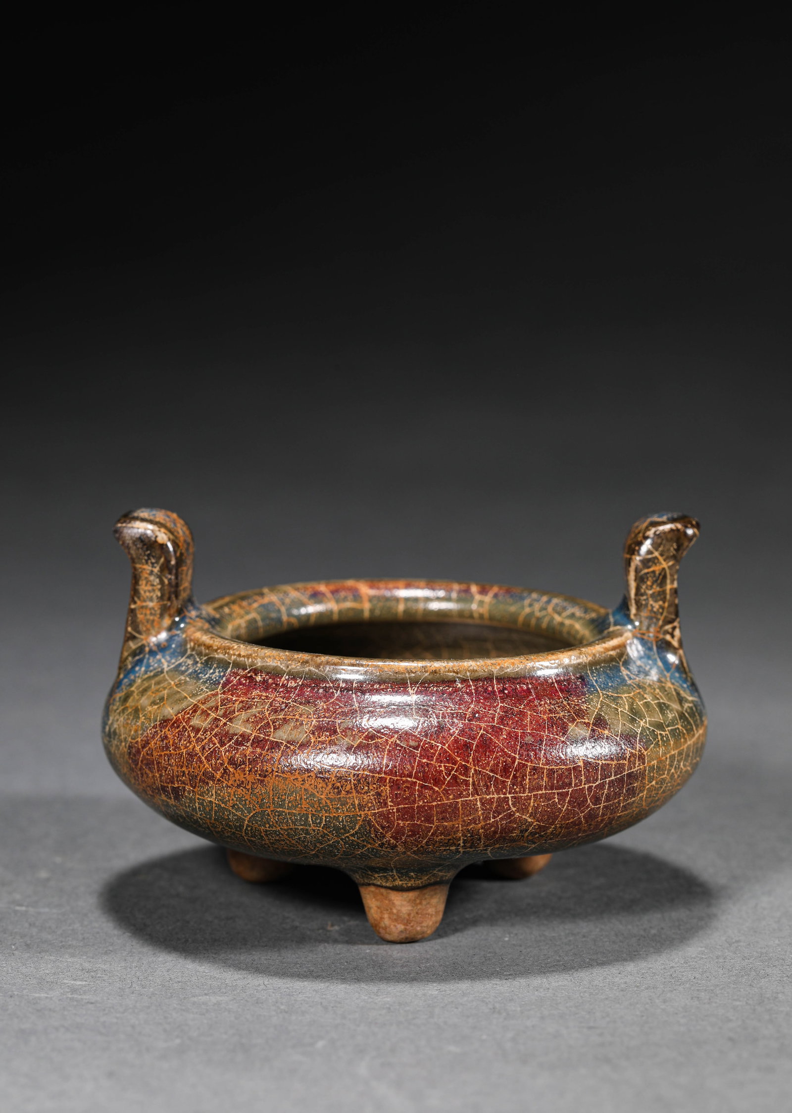 A JUN WARE THREE-LEGGED TWO-HANDLED INCENSE BURNER - 2