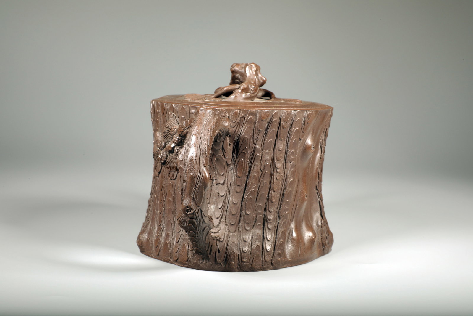 A YIXING CLAY KNOTTED TREE-TRUNK TEAPOT - 4