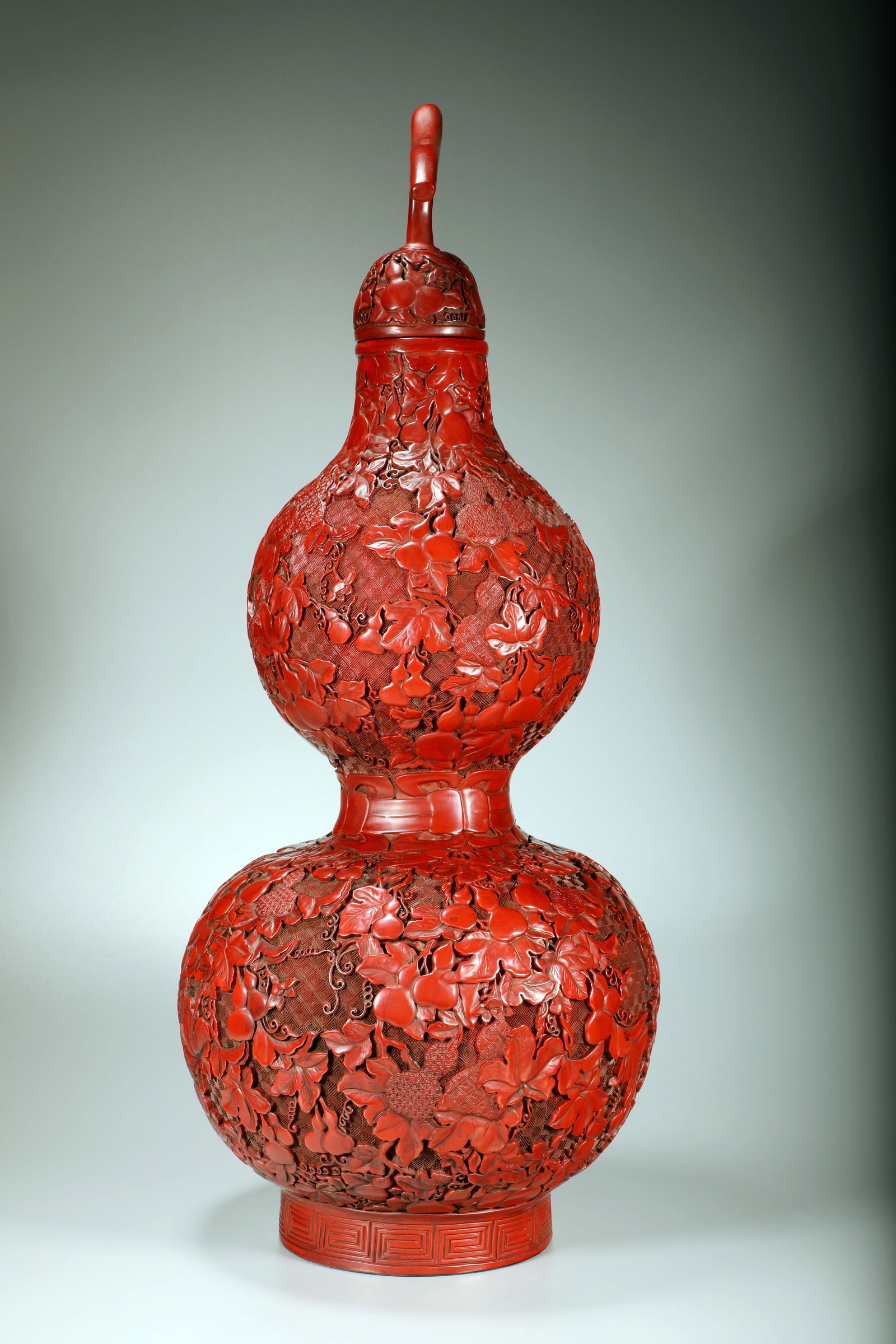A LACQUER 'GOURD' VASE - 4