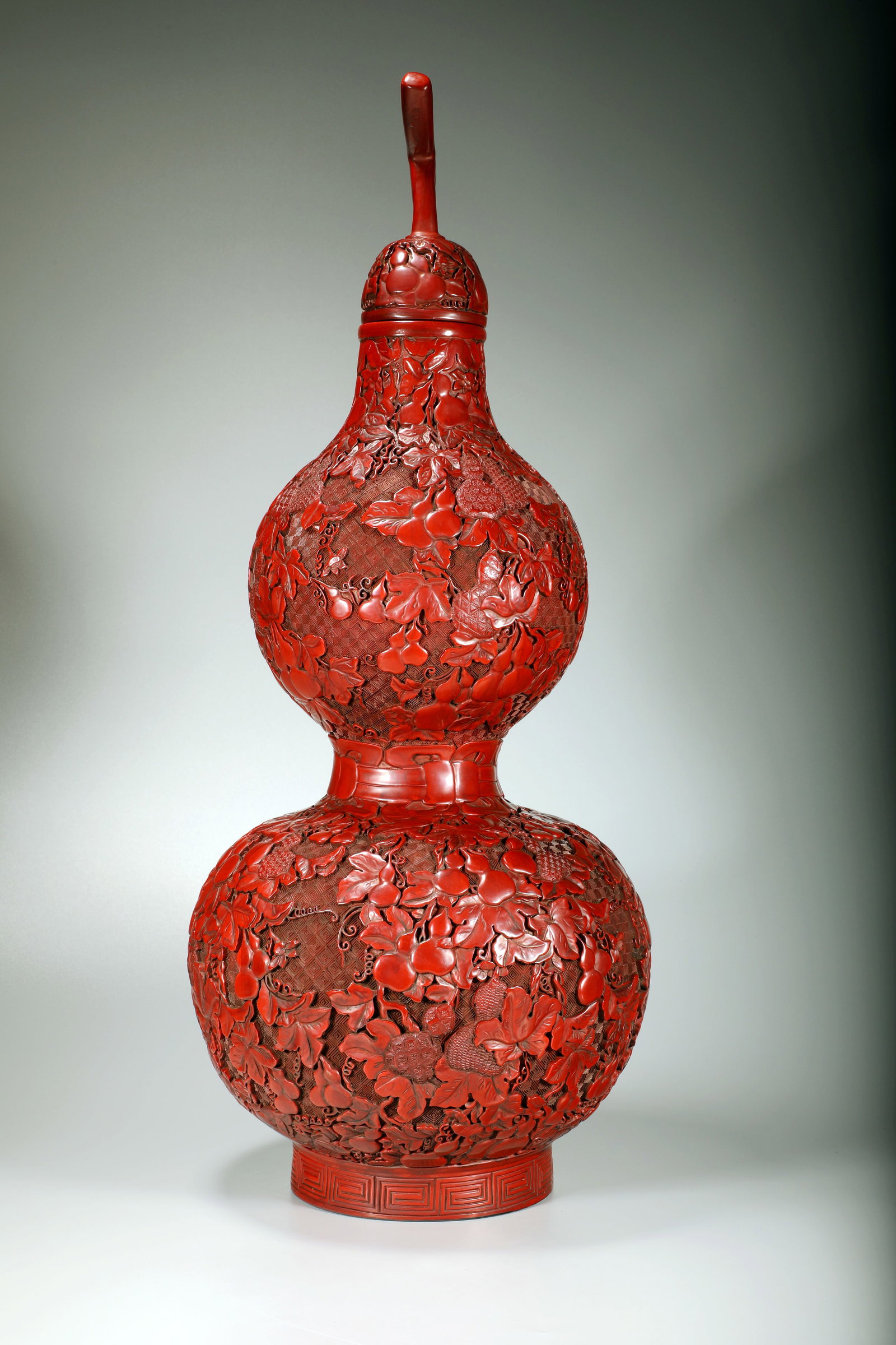 A LACQUER 'GOURD' VASE - 6