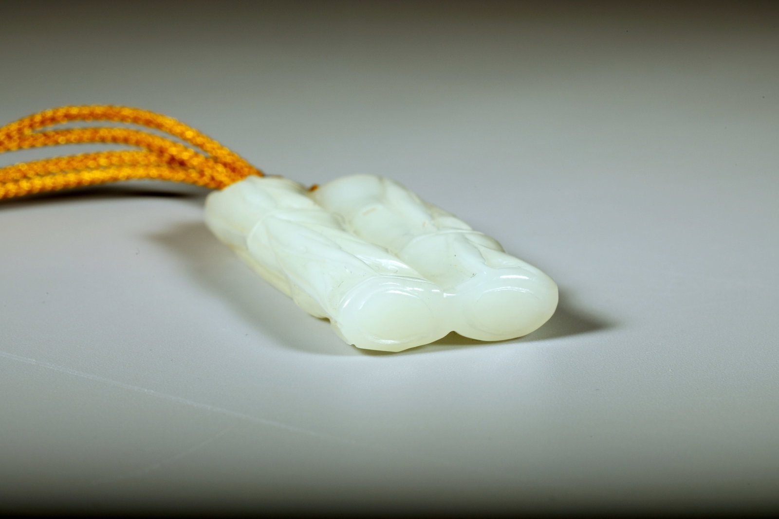 A WHITE JADE 'BAMBOO' BOULDER - 6