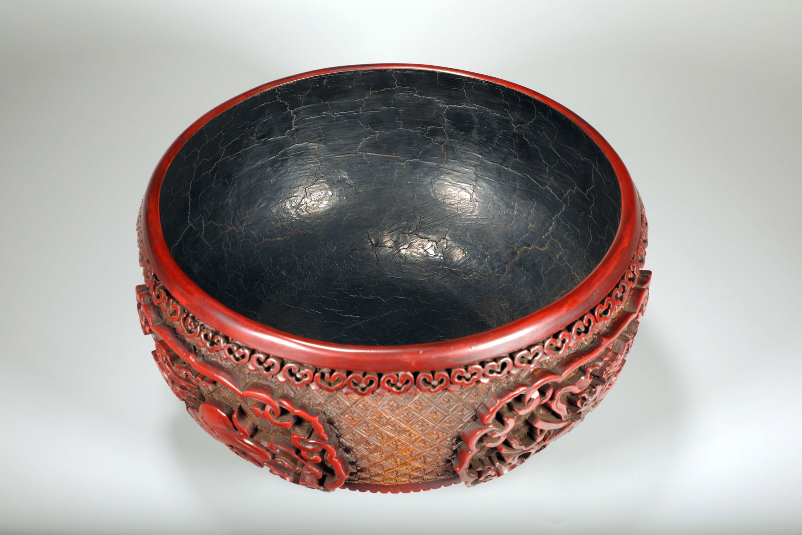 A LACQUER BOWL WITH EIGHT BUDDHIST EMBLEMS - 5