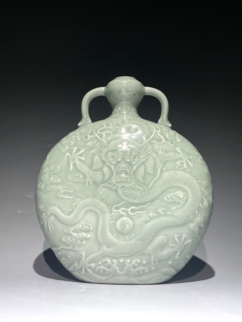 A CELADON-GLAZED 'DRAGON AND CLOUDS' MOONFLASK WITH LOOP HANDLES - 4