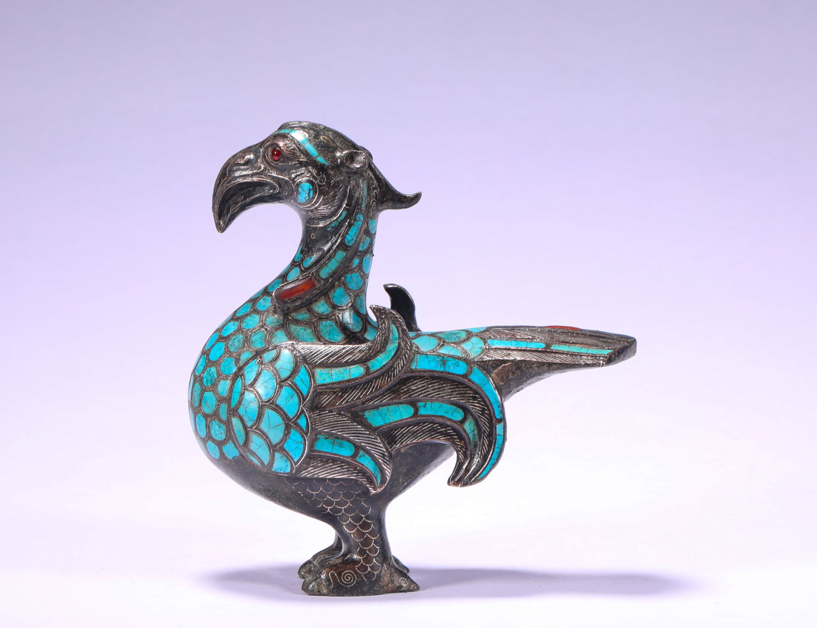 A GEM-INLAID AUSPICIOUS BIRD: A GEM-INLAID AUSPICIOUS BIRD (12.3 x 12cm,Weight:470g)