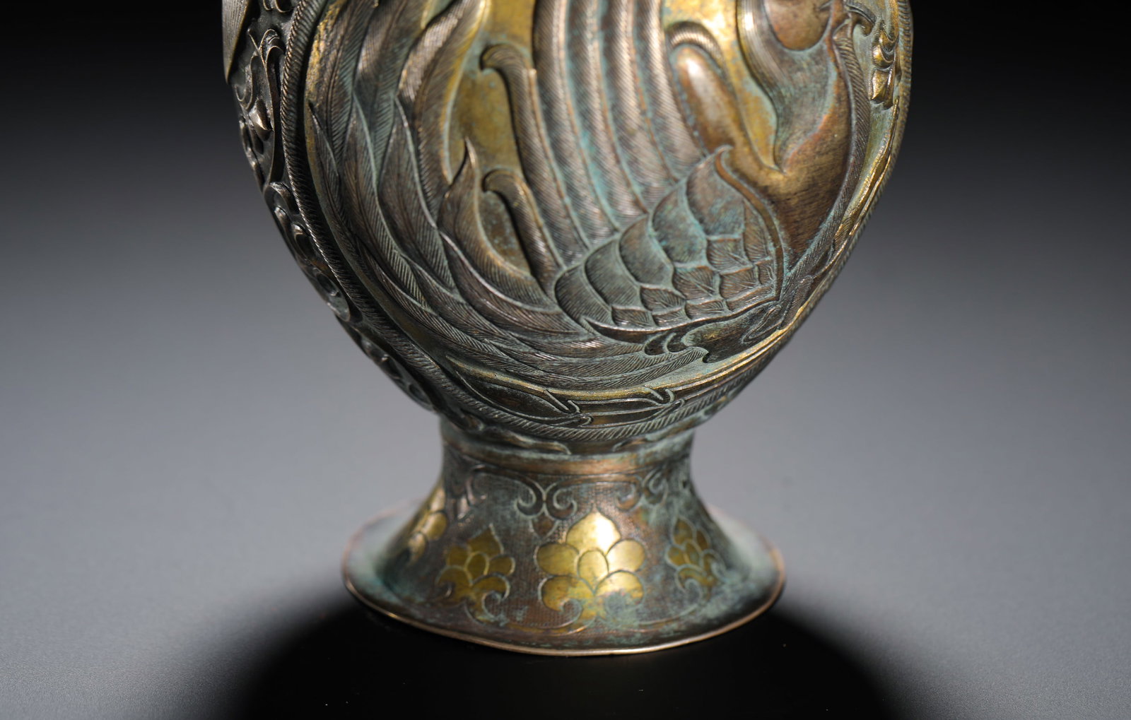 A GILDED SILVER TEAPOT - 7