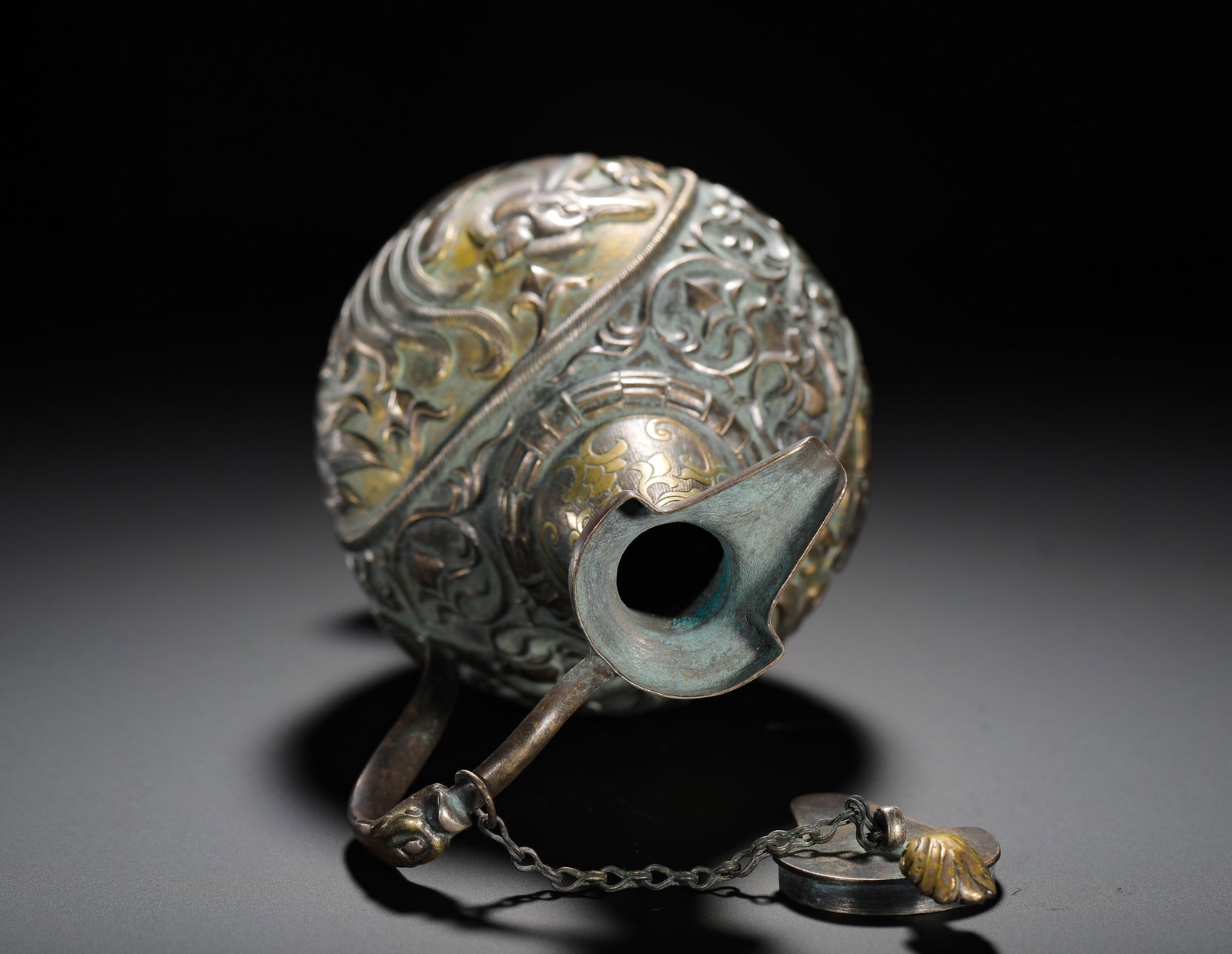 A GILDED SILVER TEAPOT - 8