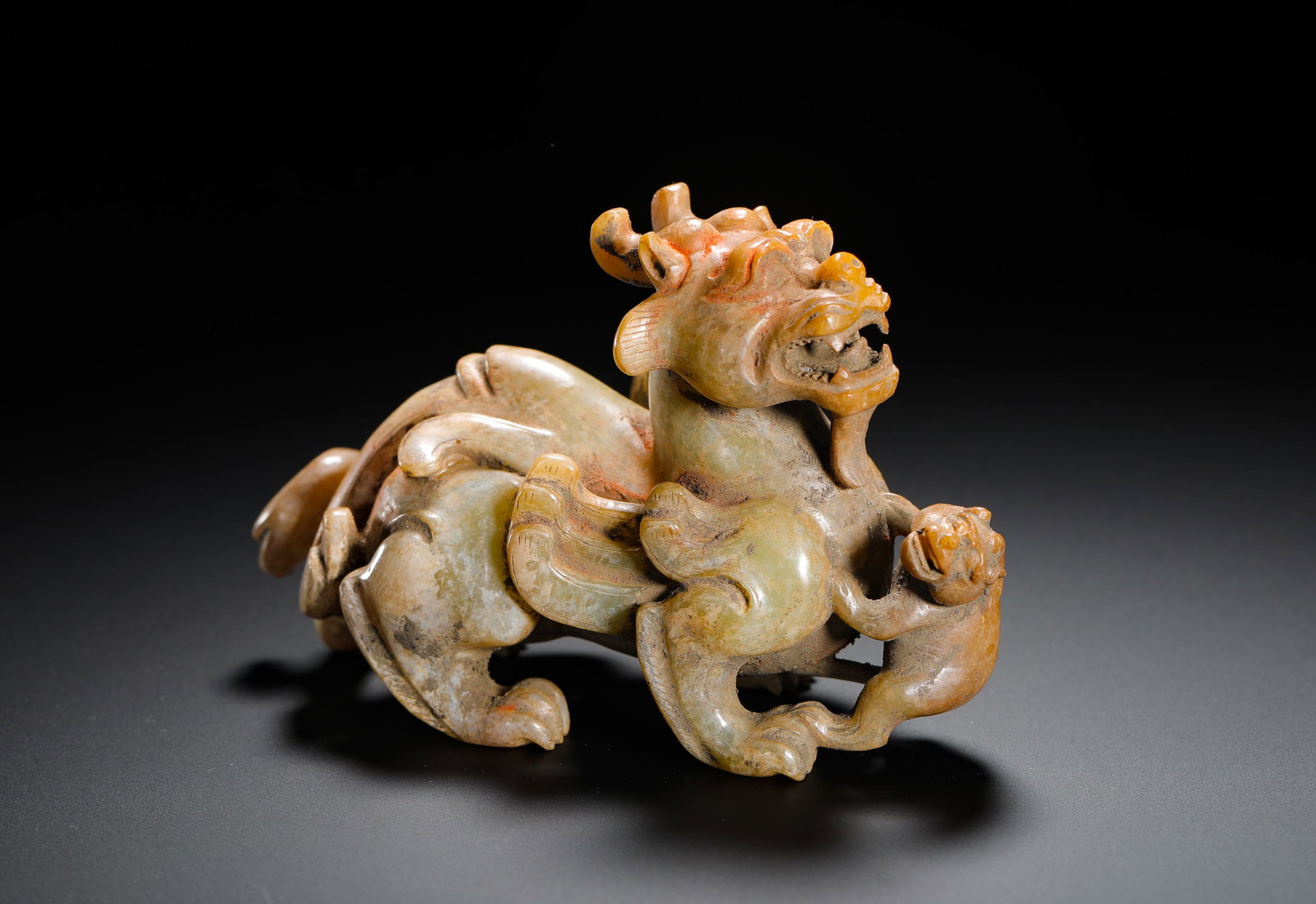 HETIAN JADE MOTHER-CHILD AMULETS: HETIAN JADE MOTHER-CHILD AMULETS (8 x 12cm,Weight:350g)