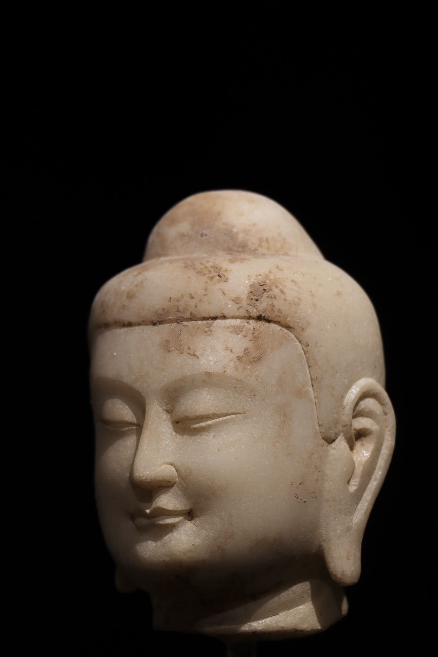WHITE MARBLE BUDDHA HEADS - 4