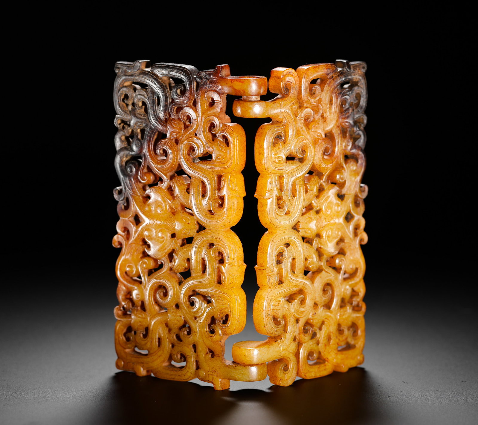 HETIAN JADE "FOUR GODS" PATTERN HINGE PENDANT: HETIAN JADE "FOUR GODS" PATTERN HINGE PENDANT (12 x 12cm,Weight:210g)