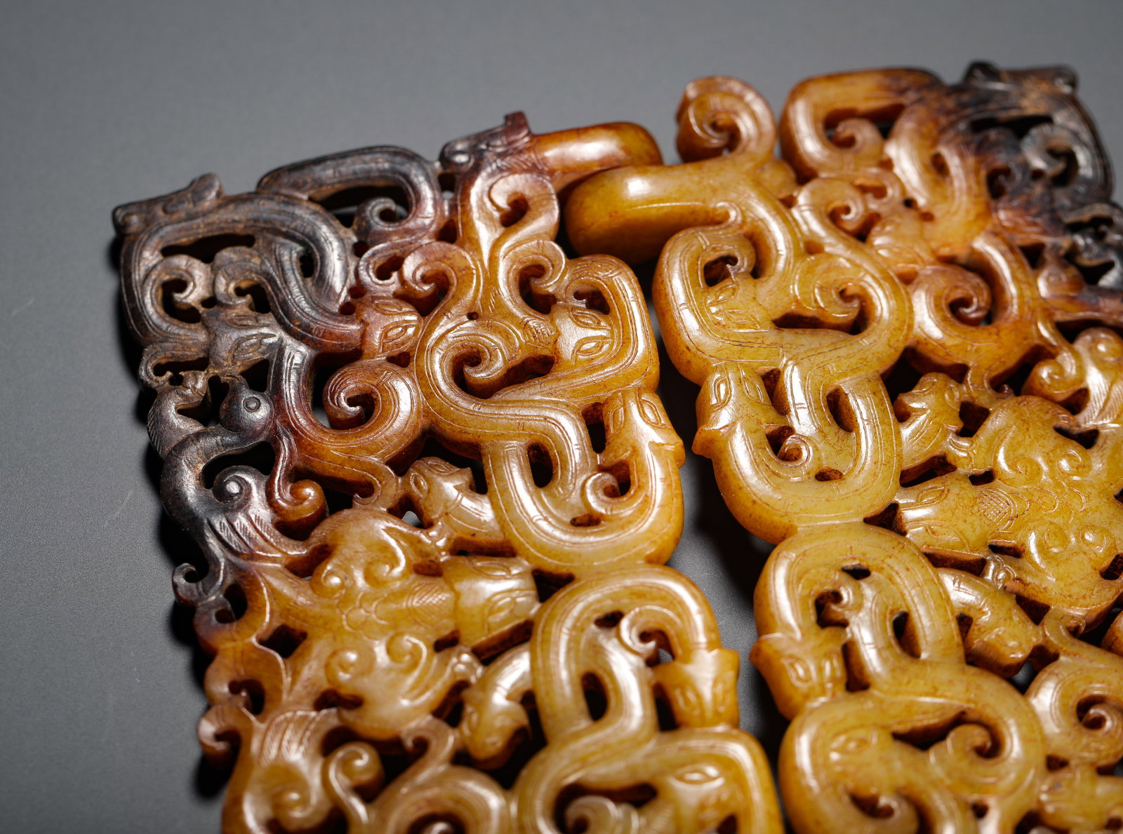 HETIAN JADE "FOUR GODS" PATTERN HINGE PENDANT - 3