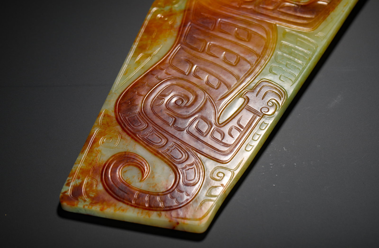 HETIAN JADE TIGER-PATTERNED PENDANT - 7