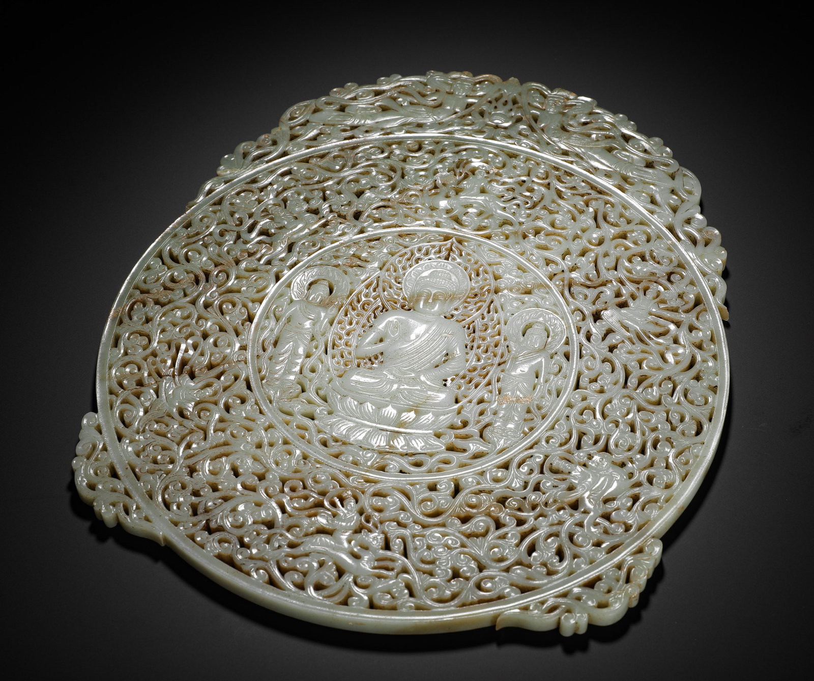 HETIAN JADE PIERCED CARVING "BUDDHA KINGDOM" PATTERN ROUND PENDANT: HETIAN JADE PIERCED CARVING "BUDDHA KINGDOM" PATTERN ROUND PENDANT (40.5 x 34.5cm,Weight:2840g)