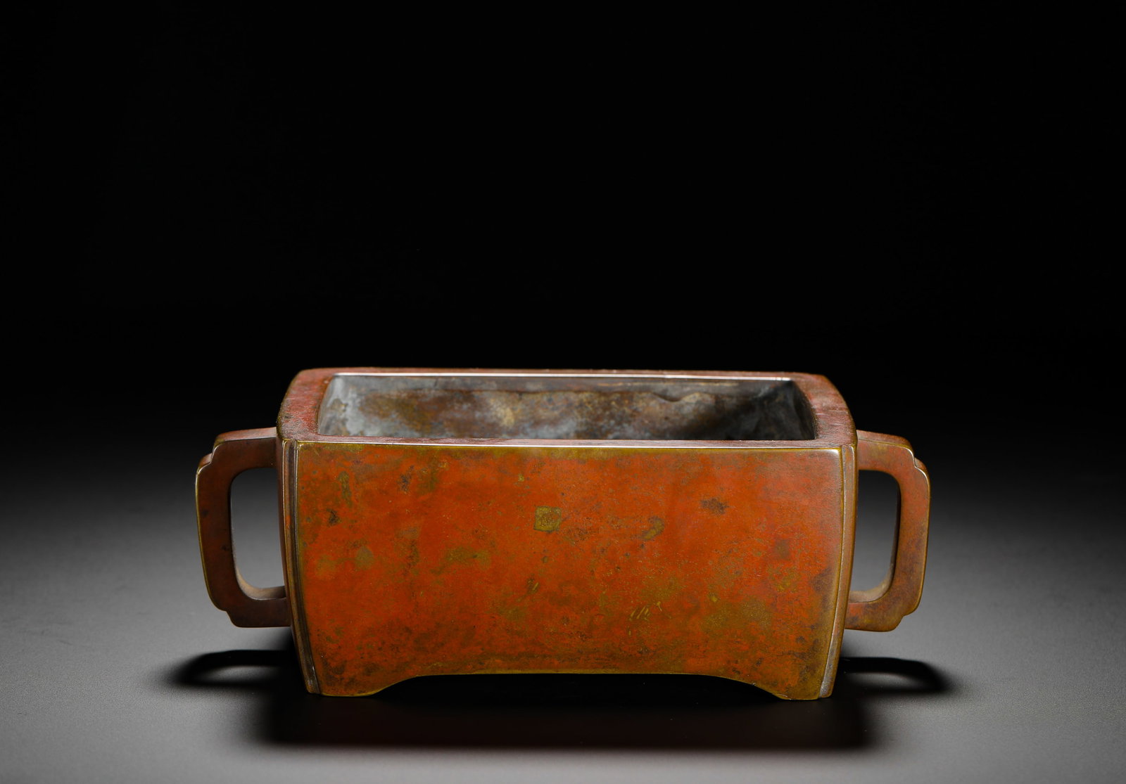 A COPPER INCENSE BURNER FROM THE COLLECTION OF THE ZHONGJI FAMILY: A COPPER INCENSE BURNER FROM THE COLLECTION OF THE ZHONGJI FAMILY (6 x 16cm,Weight:1210g)